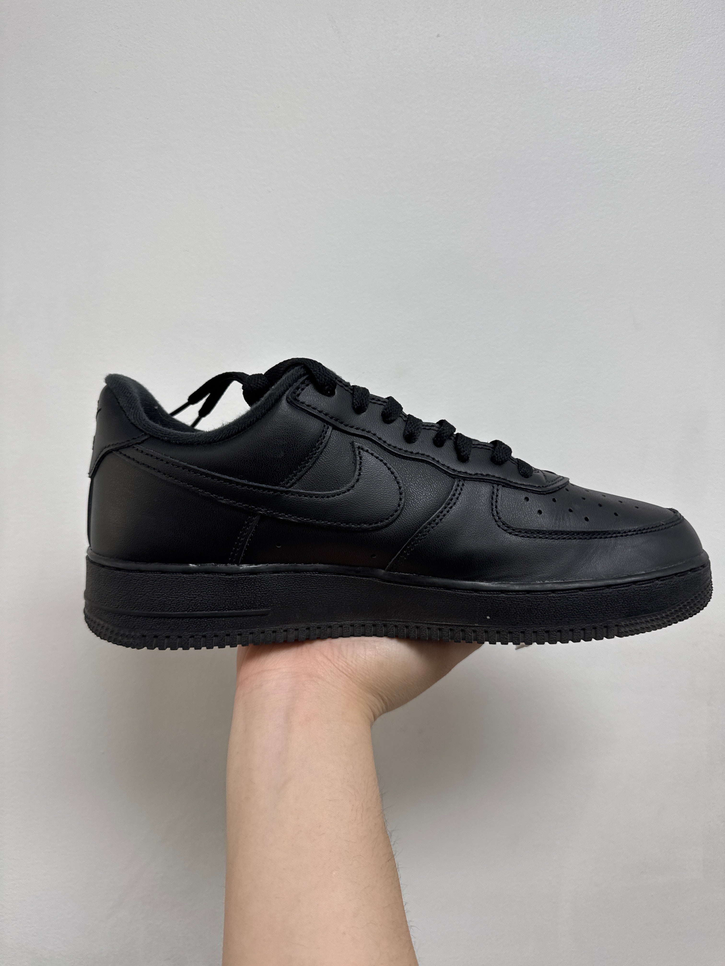 Nike AF1 Supreme Black Sneakers