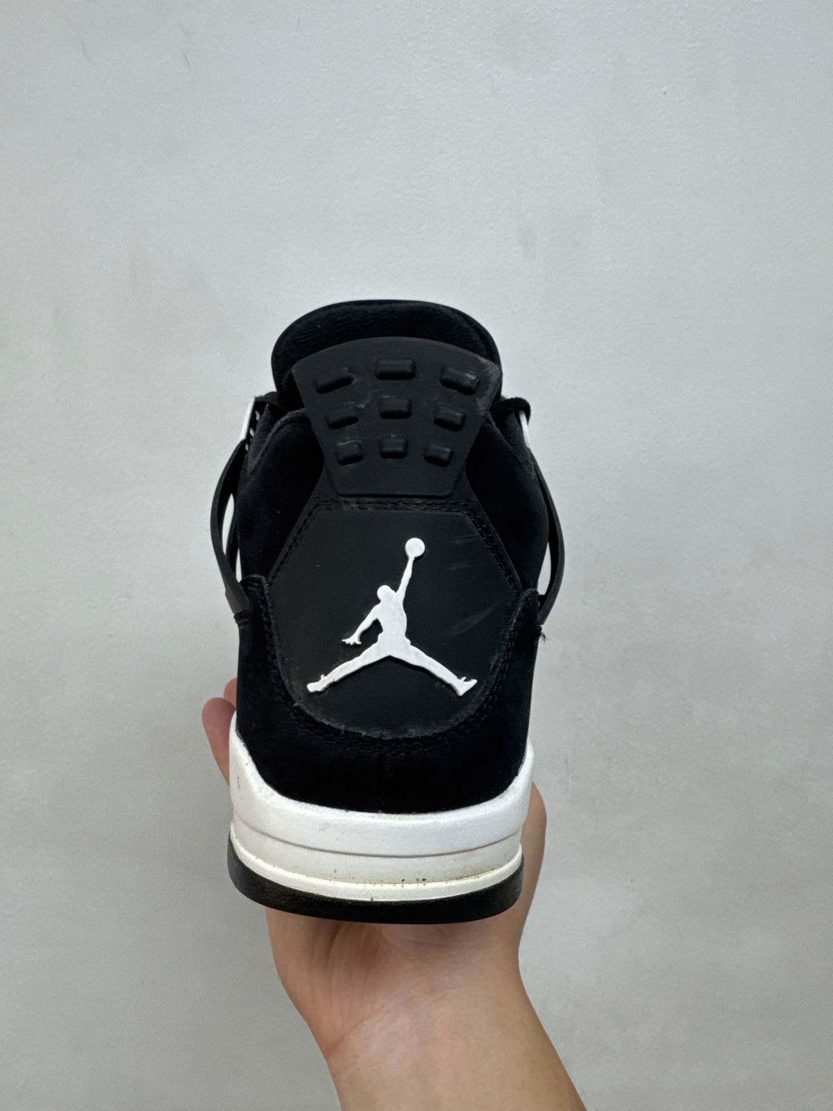 Jordan 4 White Thunder Sneakers