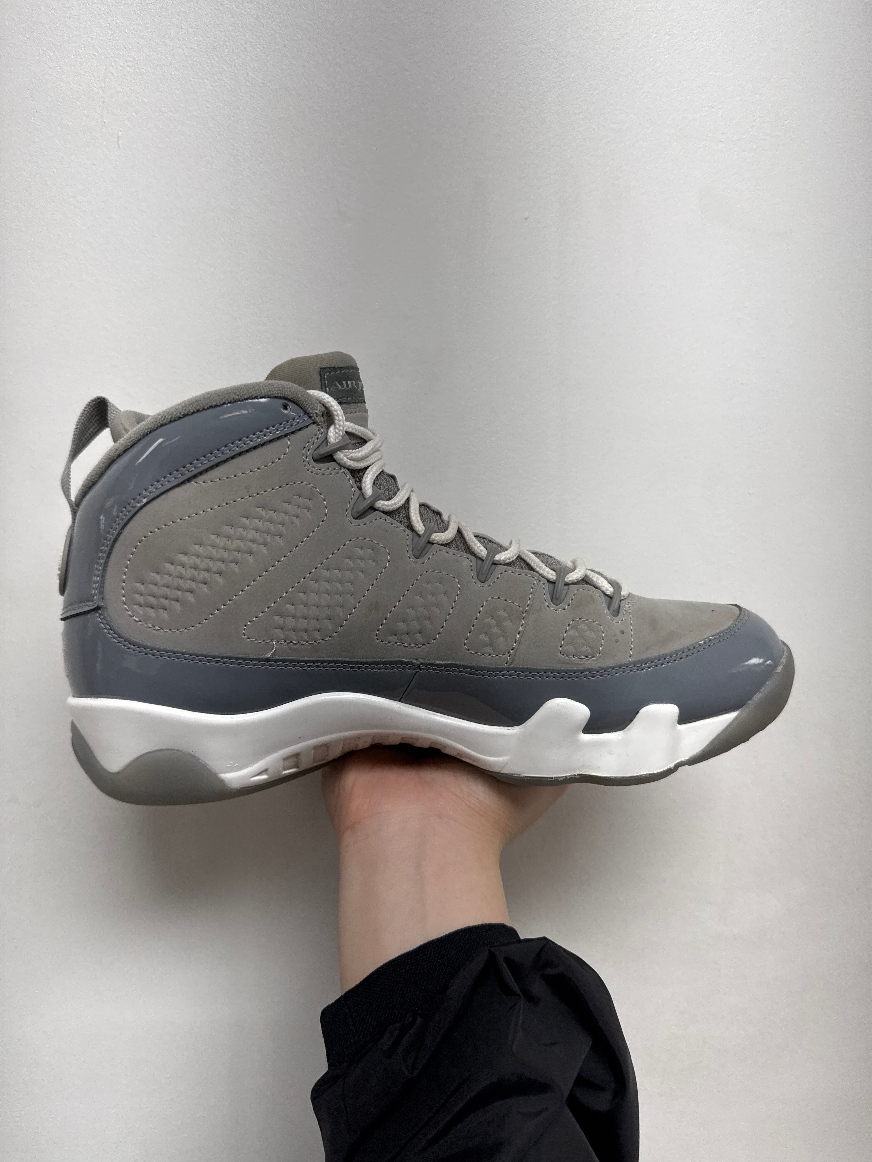 Jordan 9 Cool Grey Sneakers