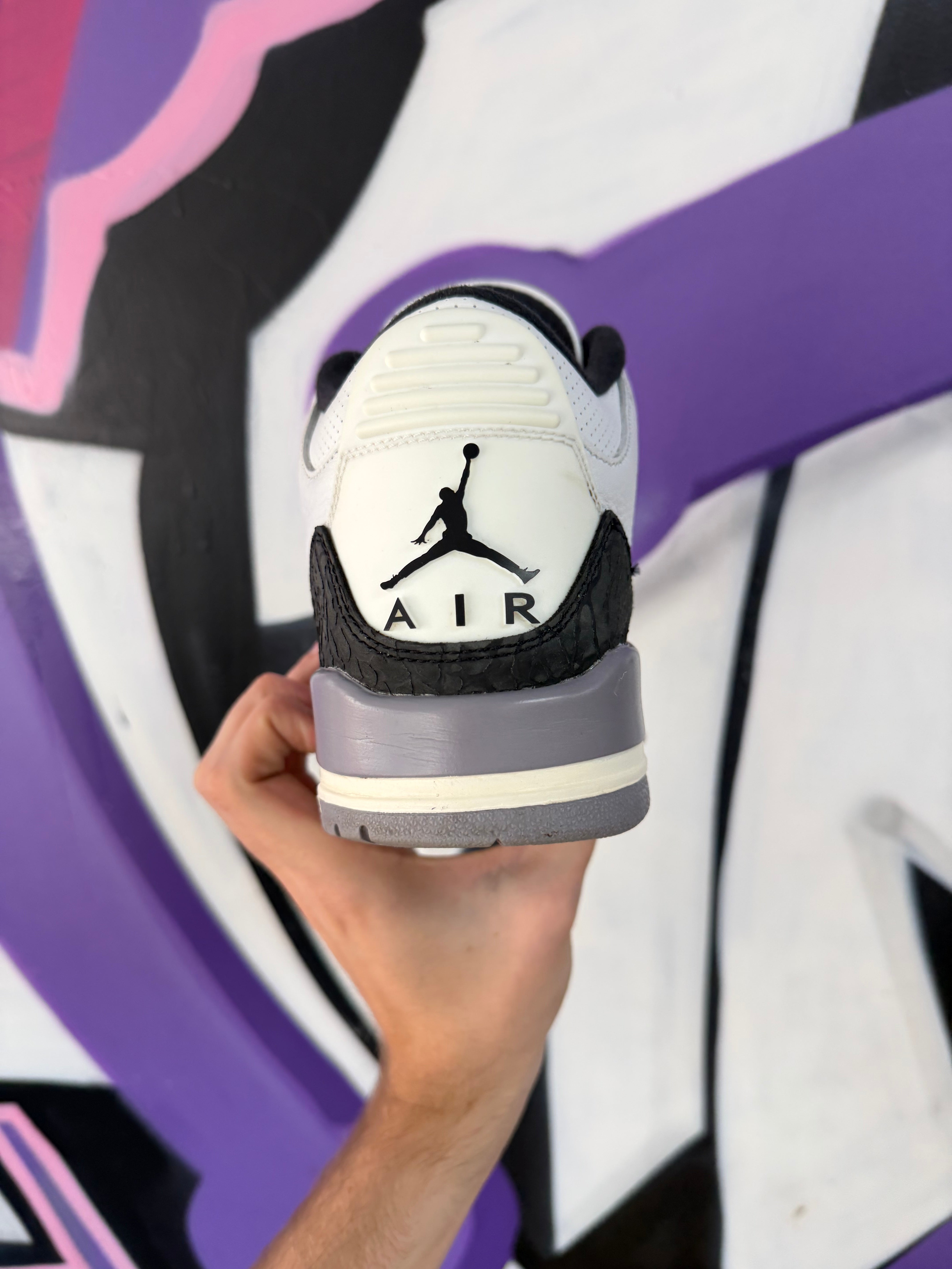 Jordan 3 Cement Grey Sneakers