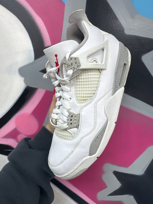 Nike Jordan 4 White Oreo Sneakers
