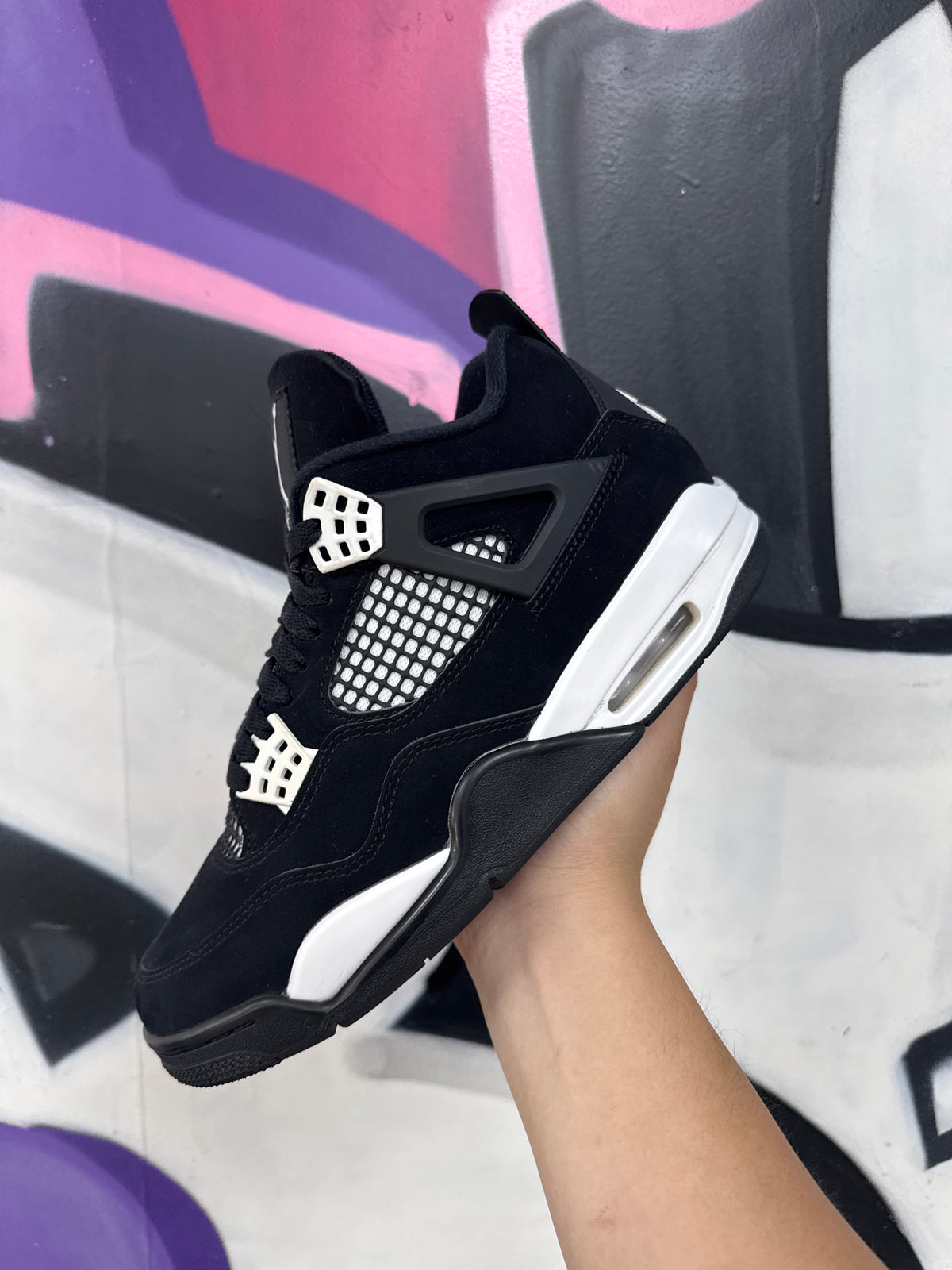 Jordan 4 White Thunder Sneakers