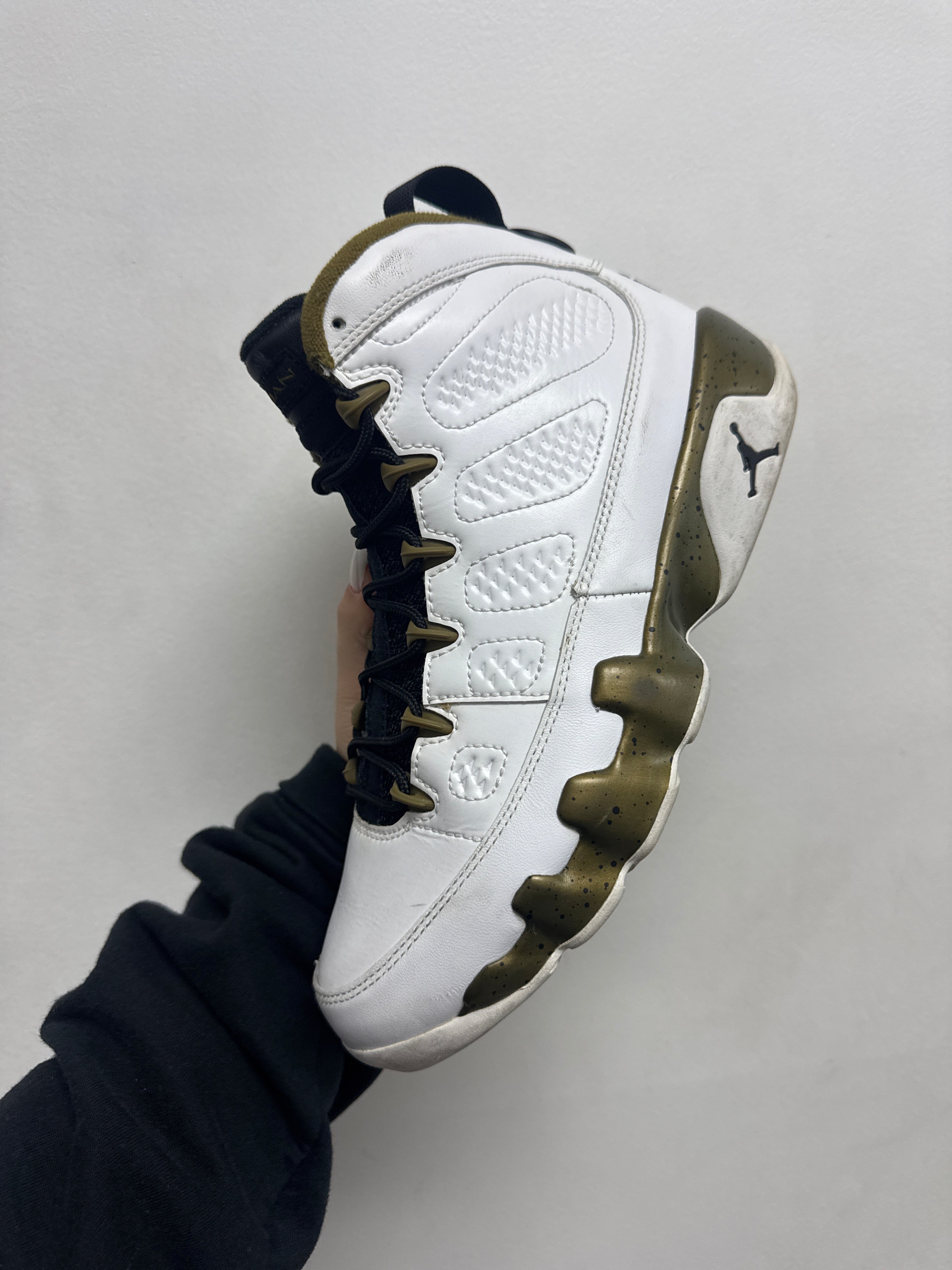 Jordan 9 Statue Sneakers