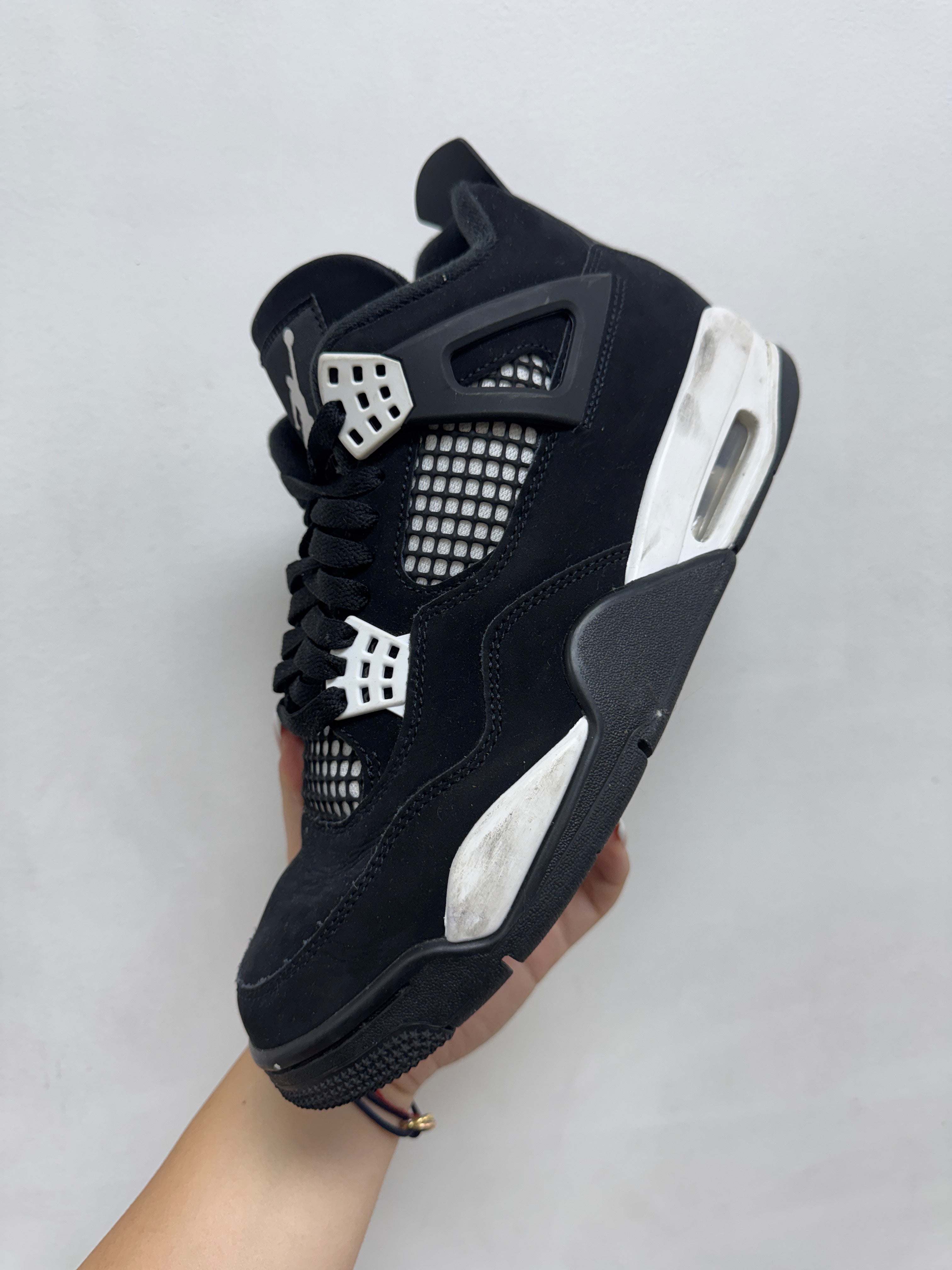 Jordan 4 White Thunder Sneakers