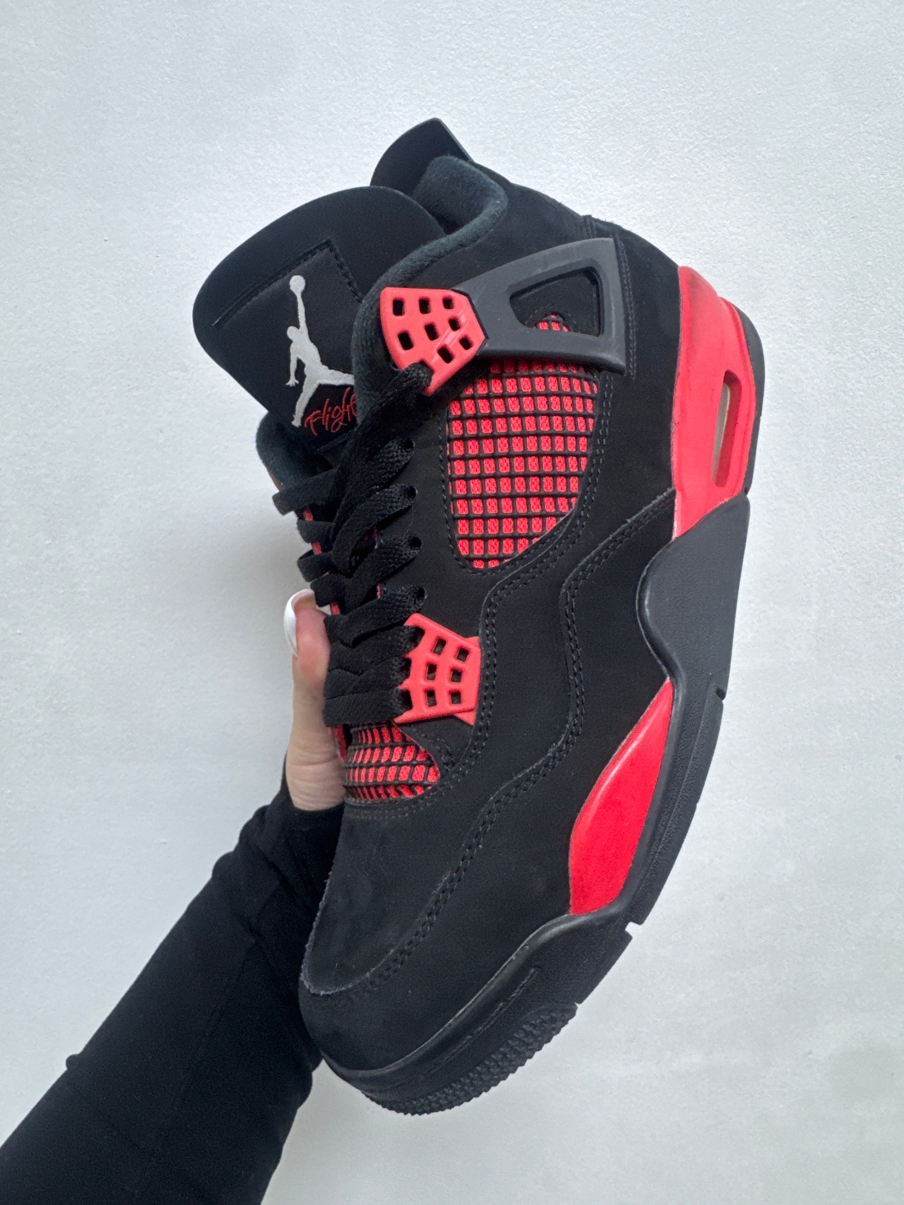 Jordan 4 Red Thunder Sneakers