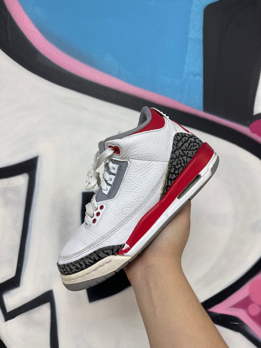 Jordan 3 Fire Red Sneakers