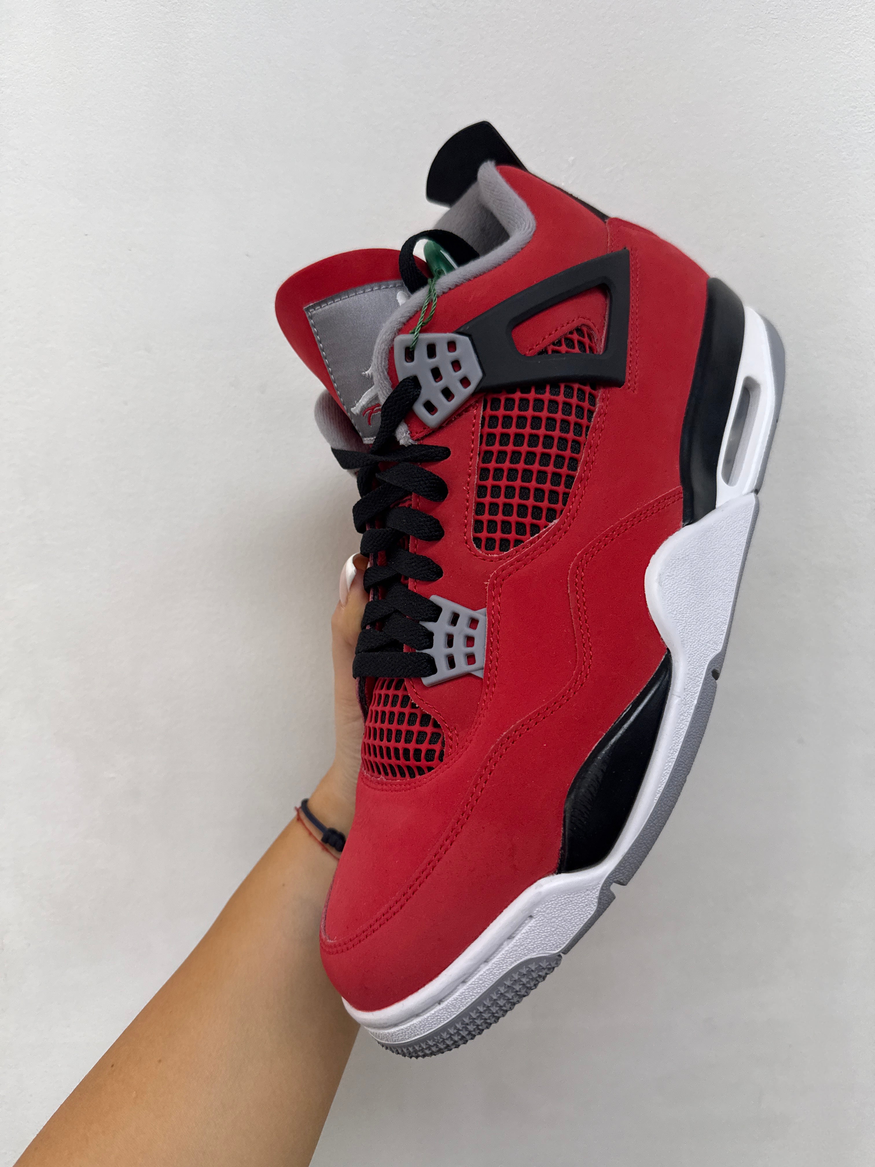 Jordan 4 Toro Sneakers
