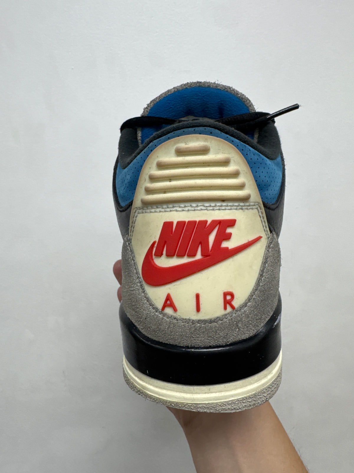 Jordan 3 Rare Air Sneakers