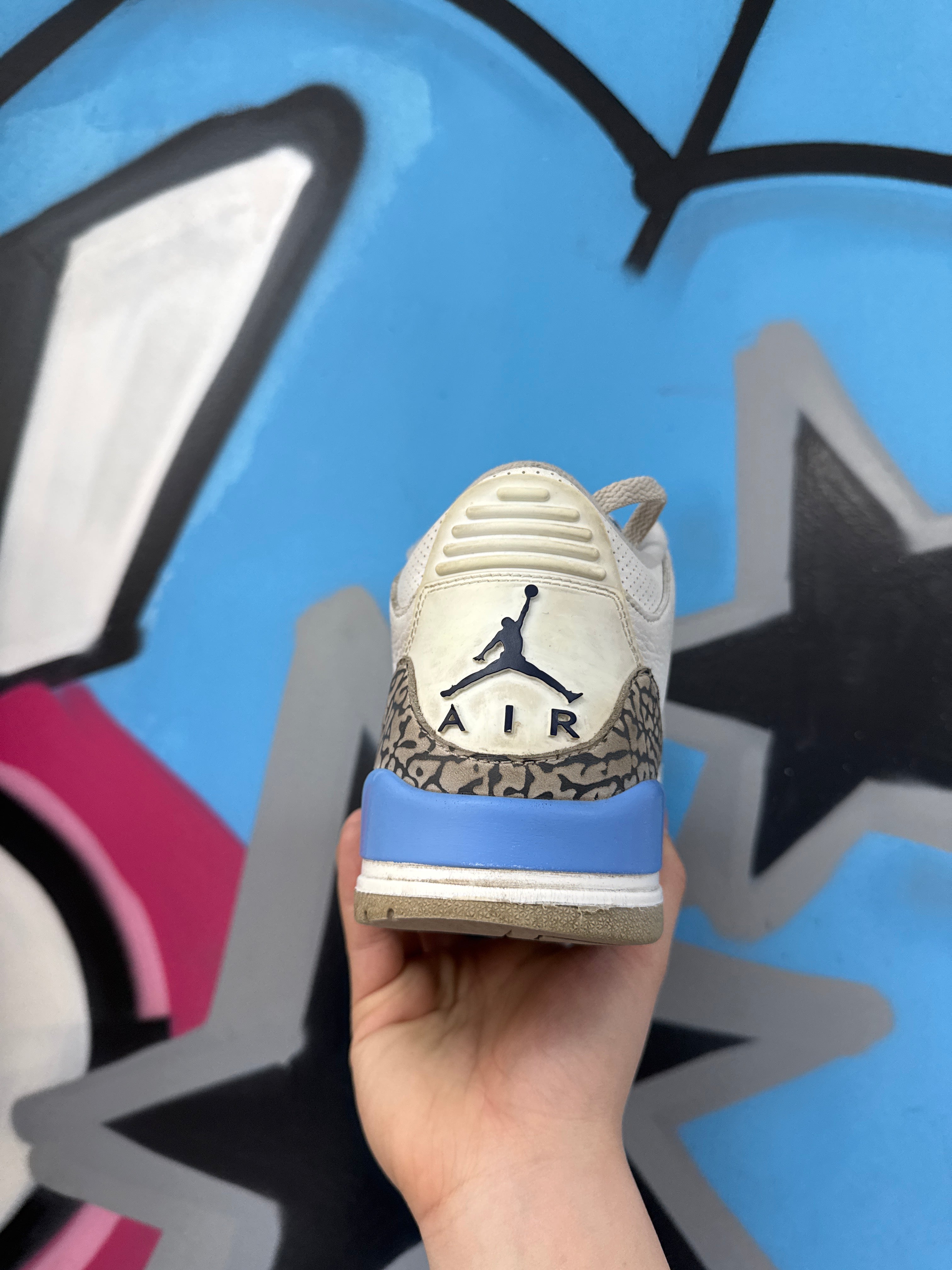 Jordan 3 UNC Sneakers