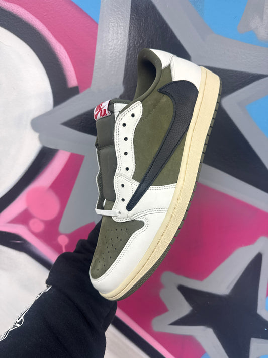 Nike Travis Scott Low Medium Olive Sneakers