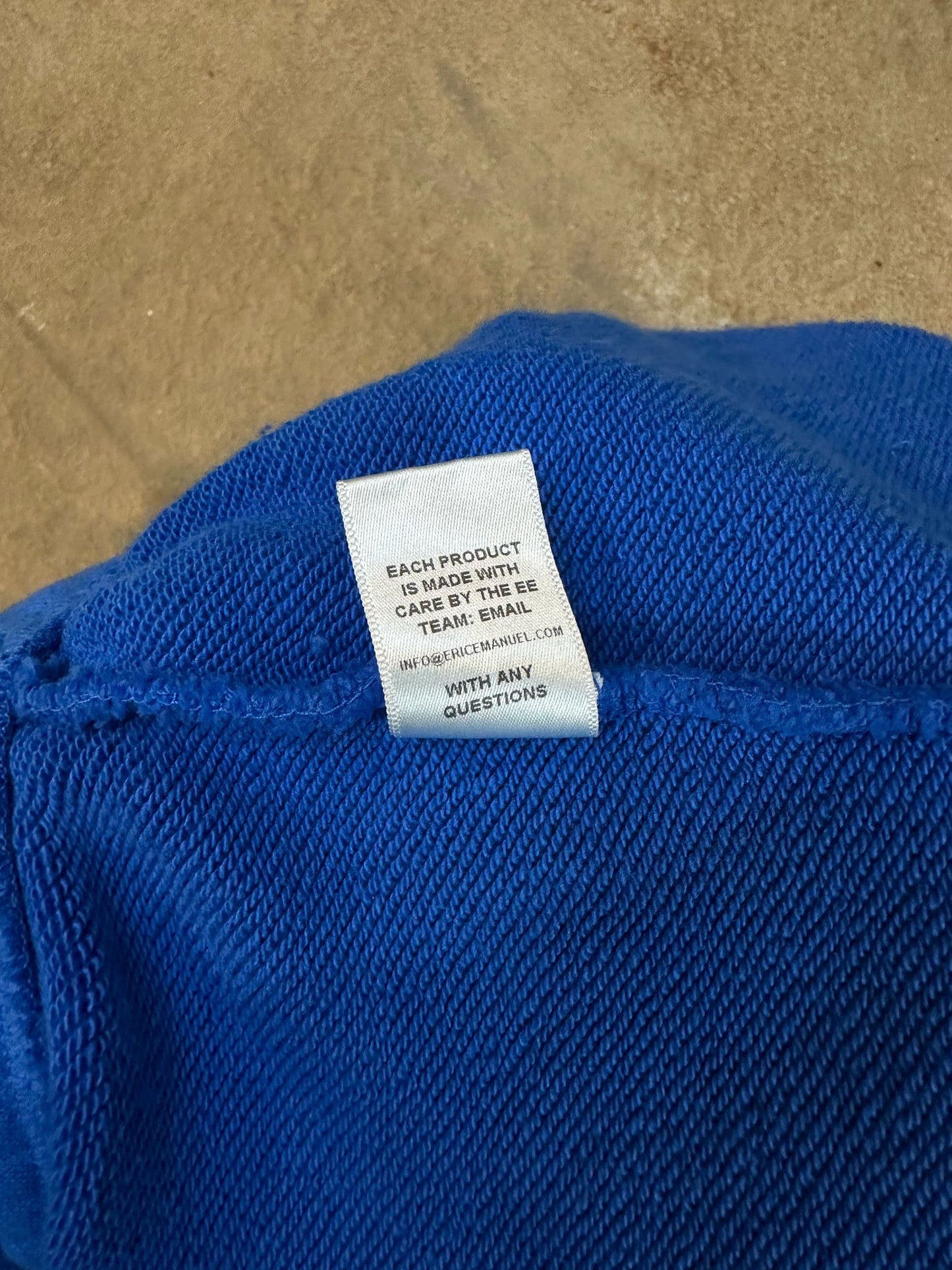 EE Sweatsuit Blue Red Used Large