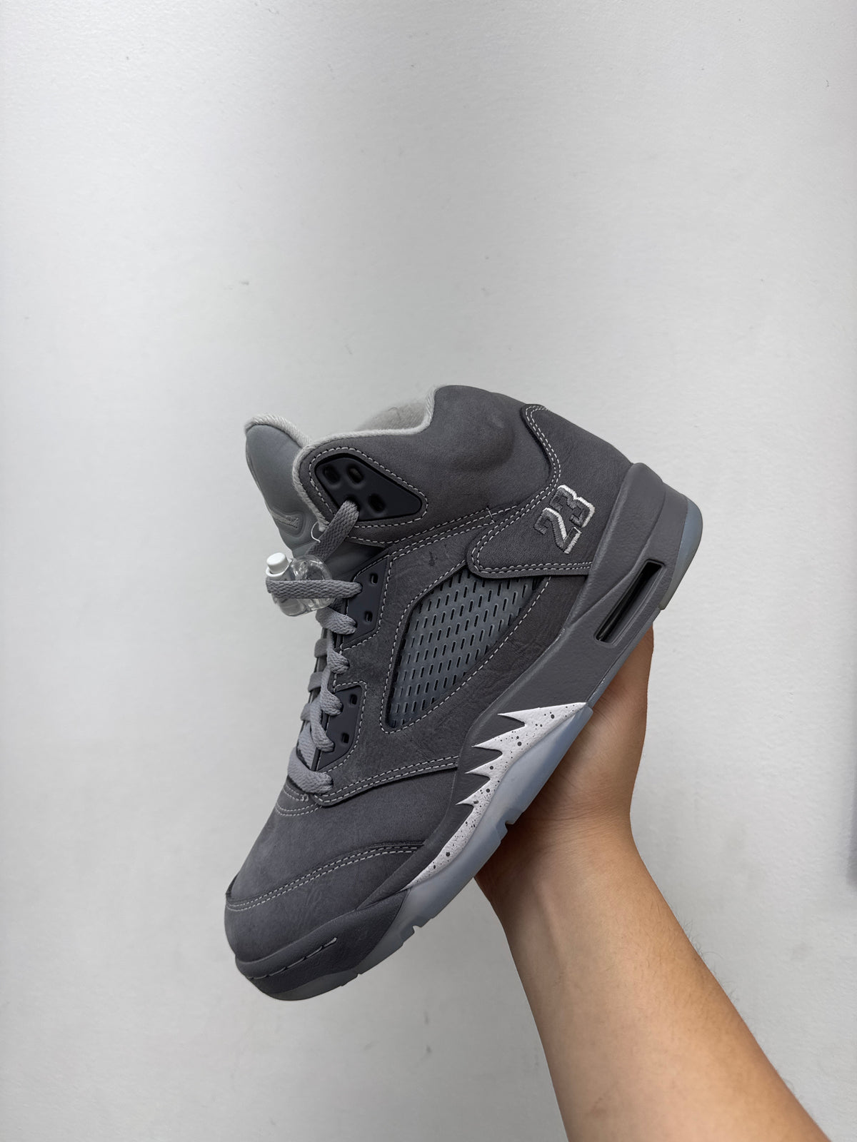 Jordan 5 Wolf Grey Sneakers