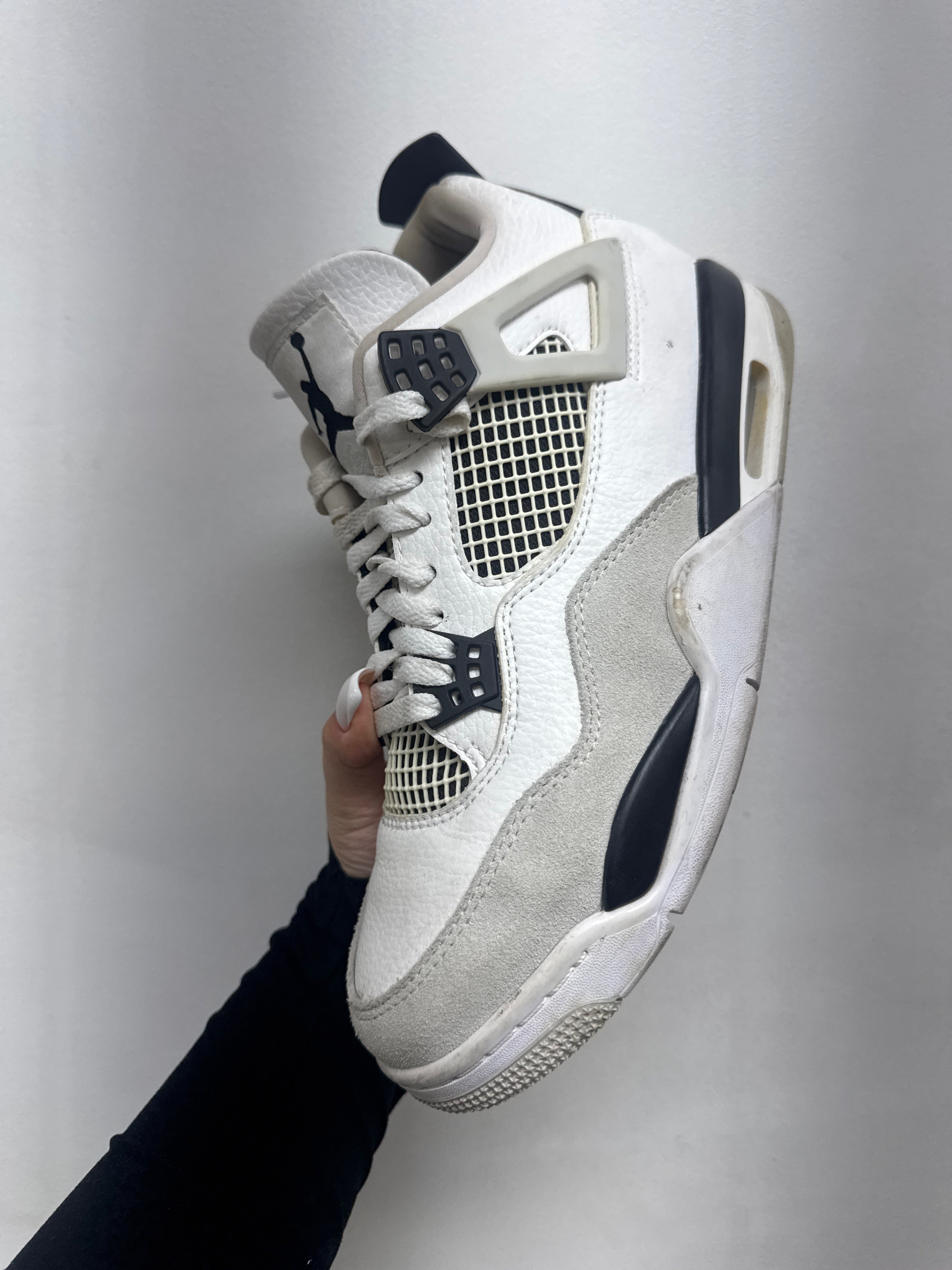 Jordan 4 Military Black Sneakers