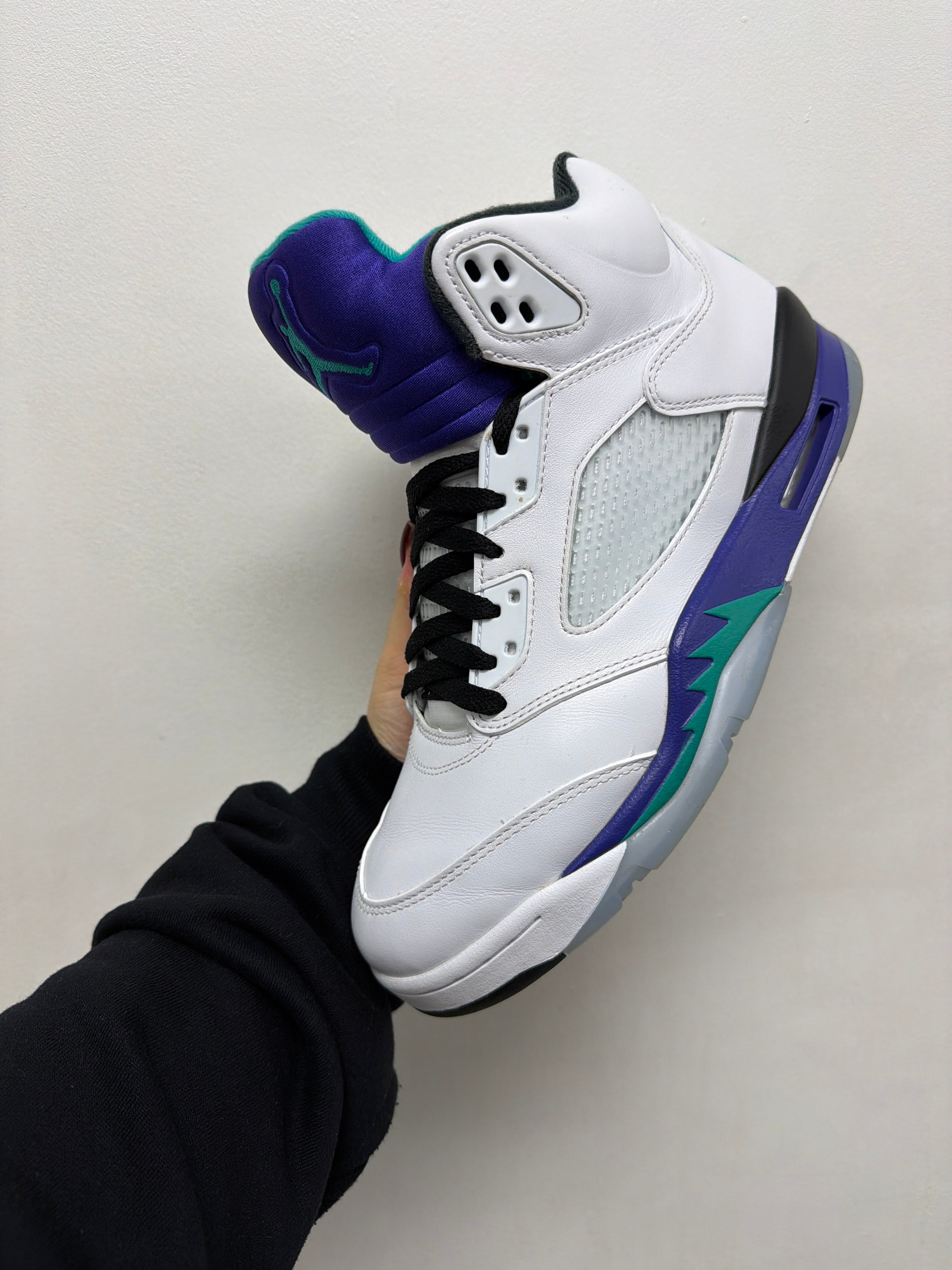 Nike Jordan 5 Grape Sneakers