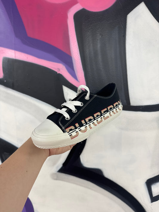 Burberry Low Top Sneakers KIDS (EUR 33) New With Tags