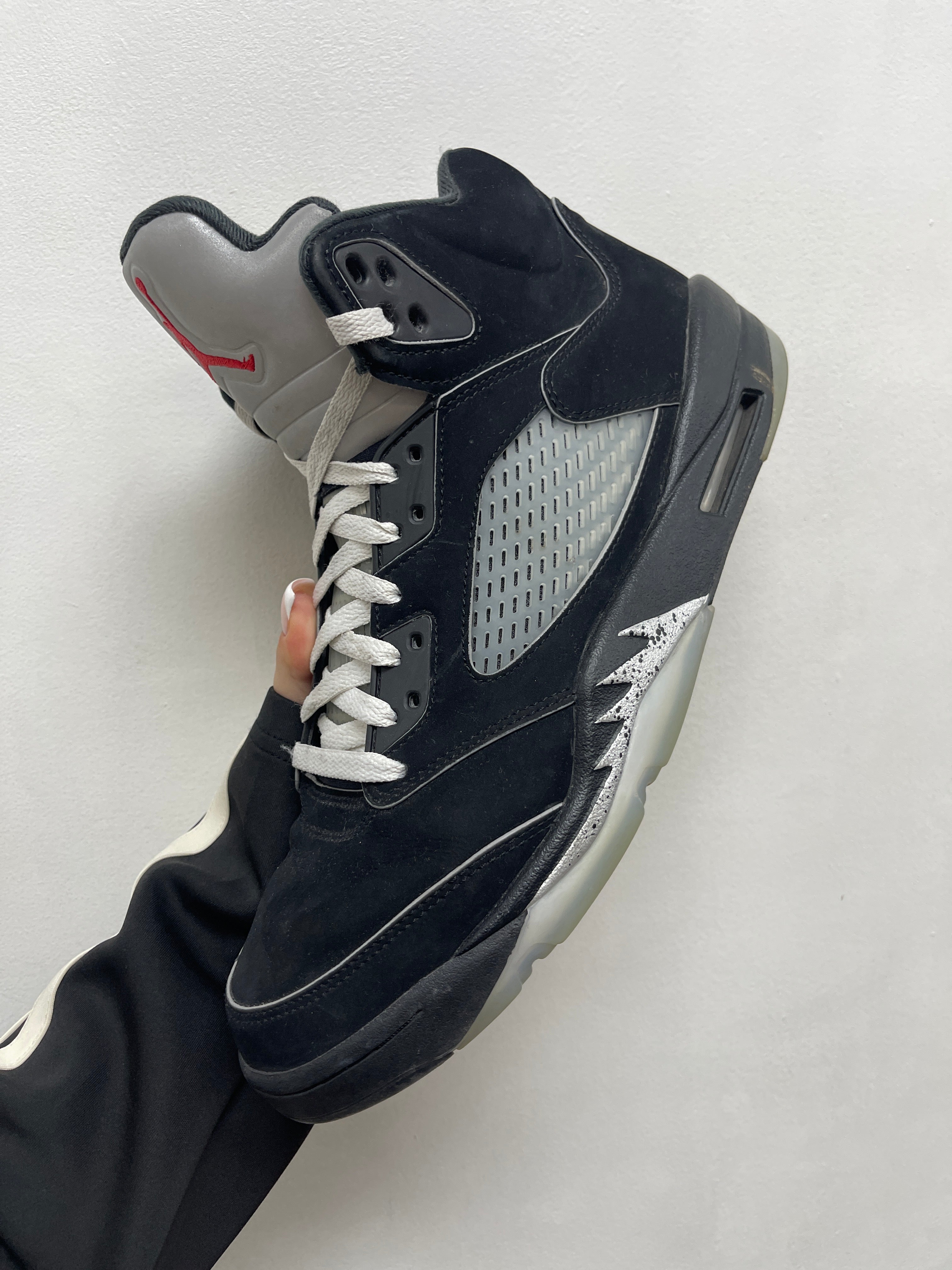 Jordan 5 Black Metallic Sneakers