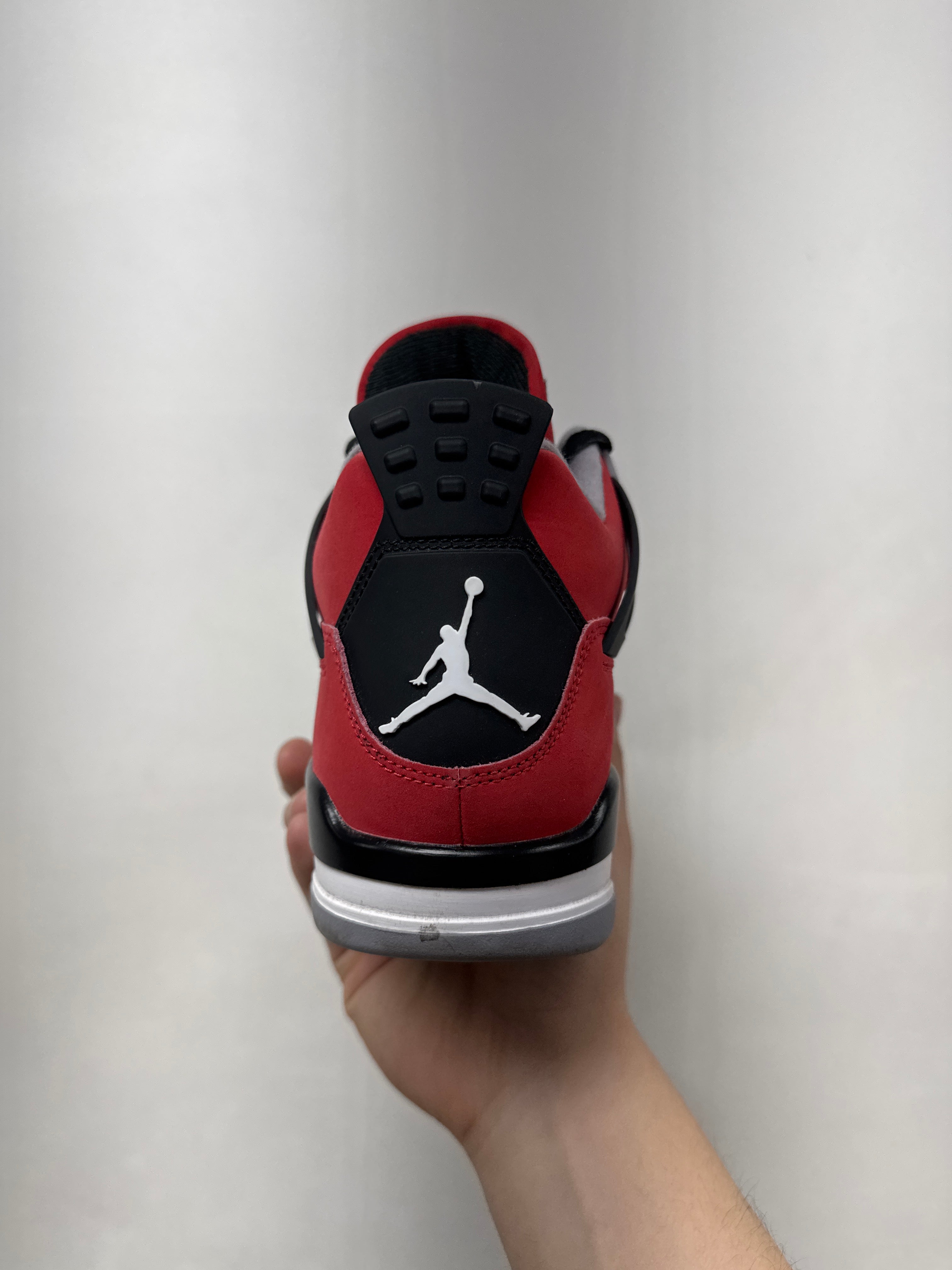 Jordan 4 Toro Sneakers