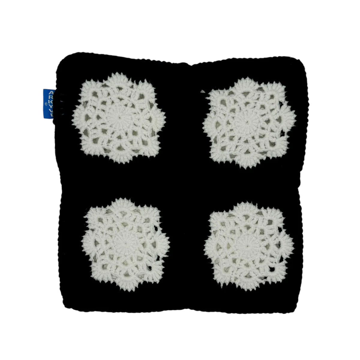 Arkyve 'Crochet Snowflake' Black Cat Hat