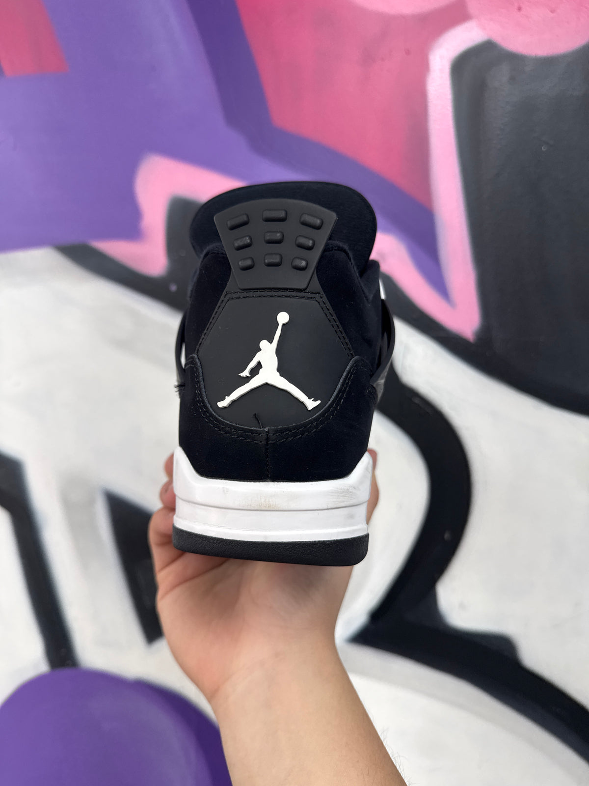 Jordan 4 White Thunder Sneakers