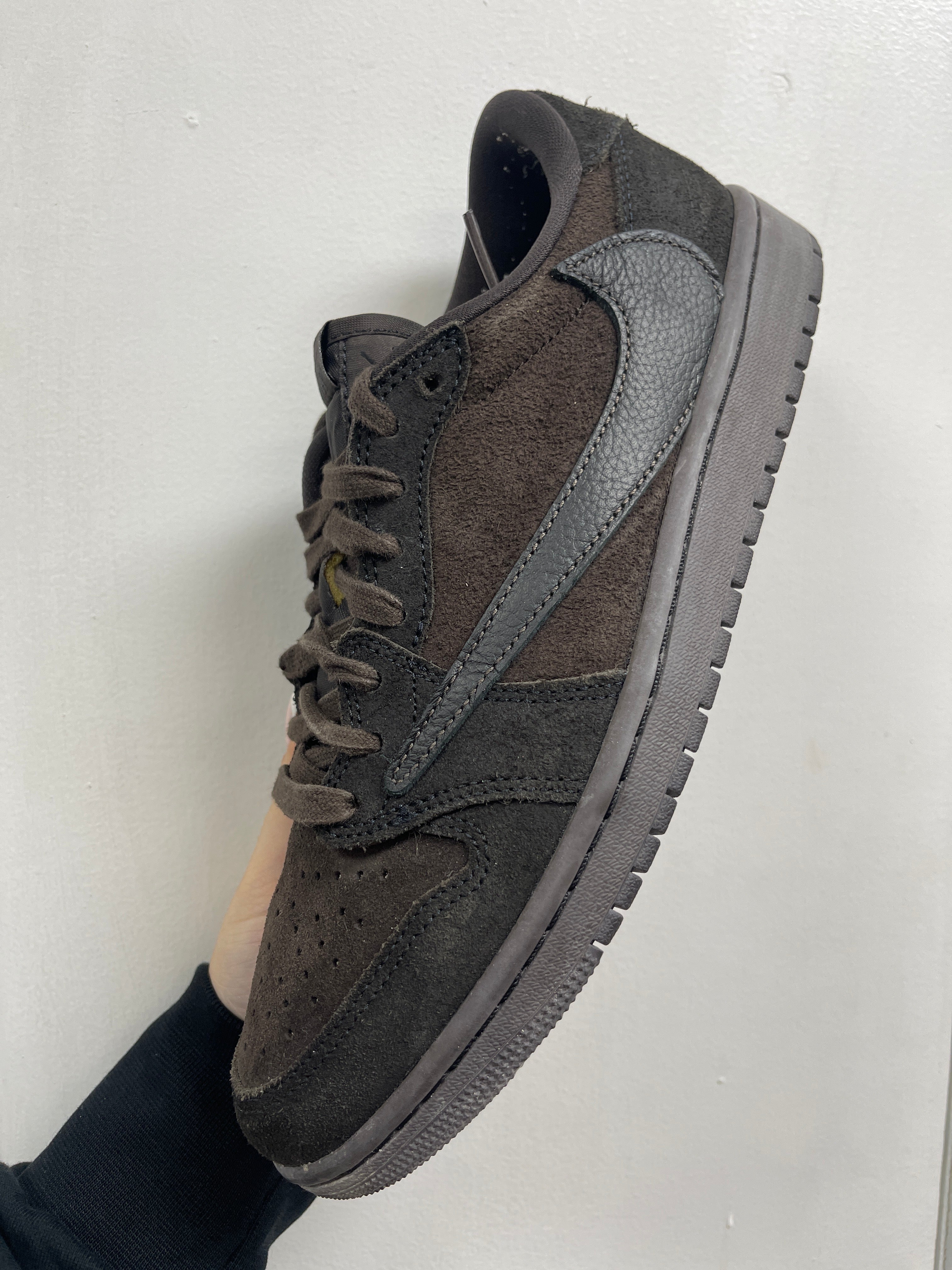 Jordan 1 Low Travis Scott Brown Velvet Sneakers