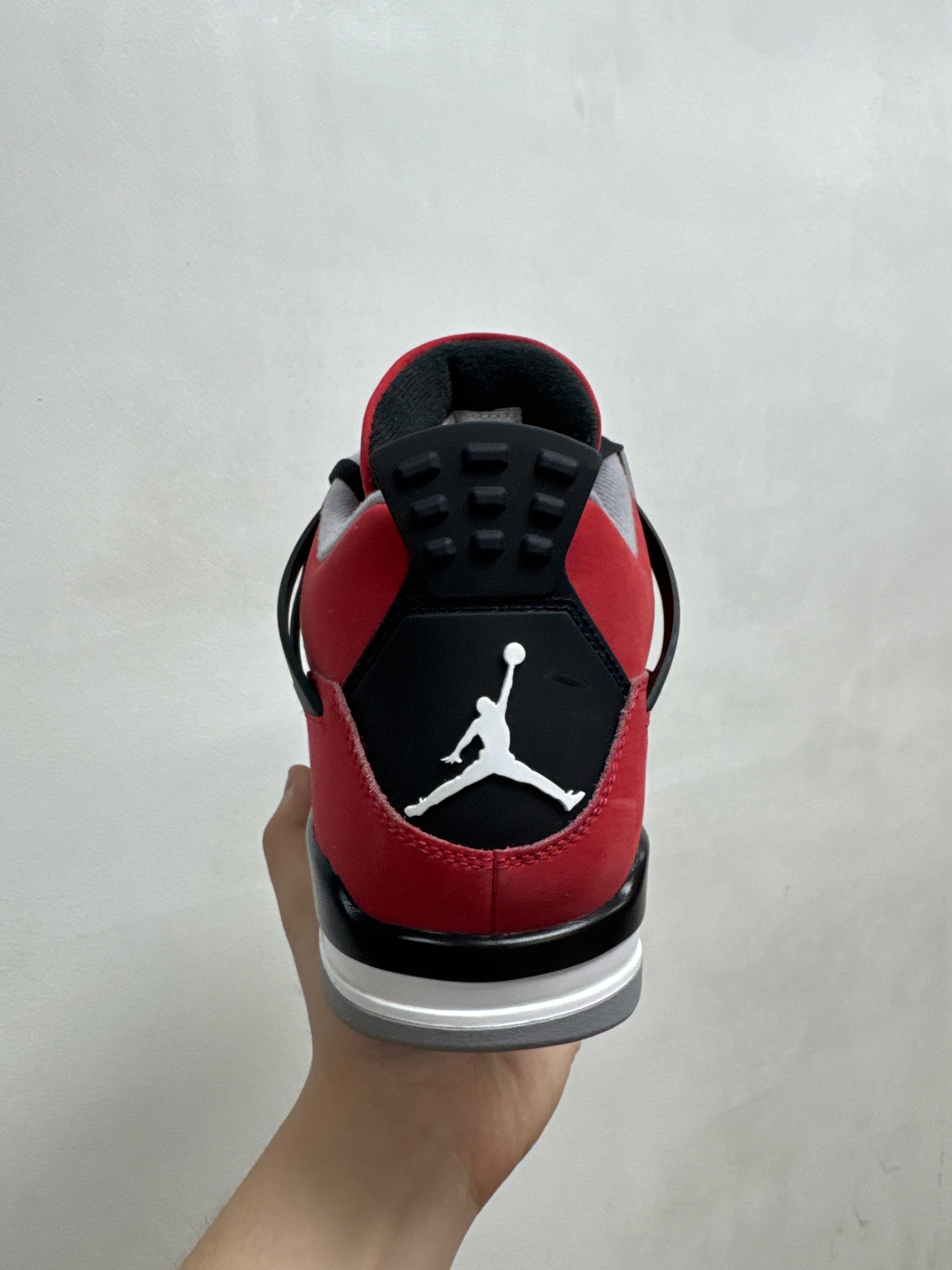 Jordan 4 Toro Sneakers