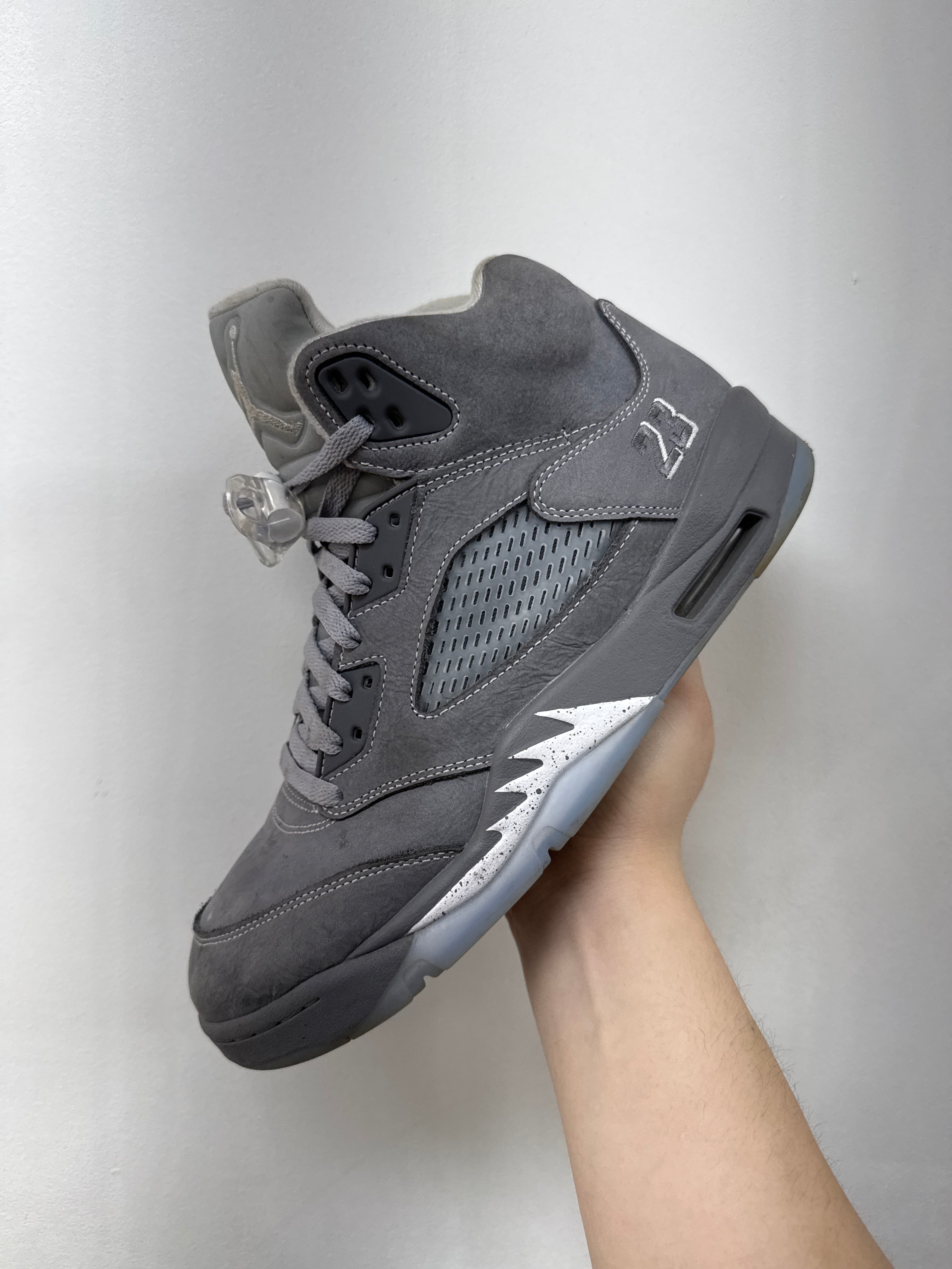 Jordan 5 Wolf Grey Sneakers