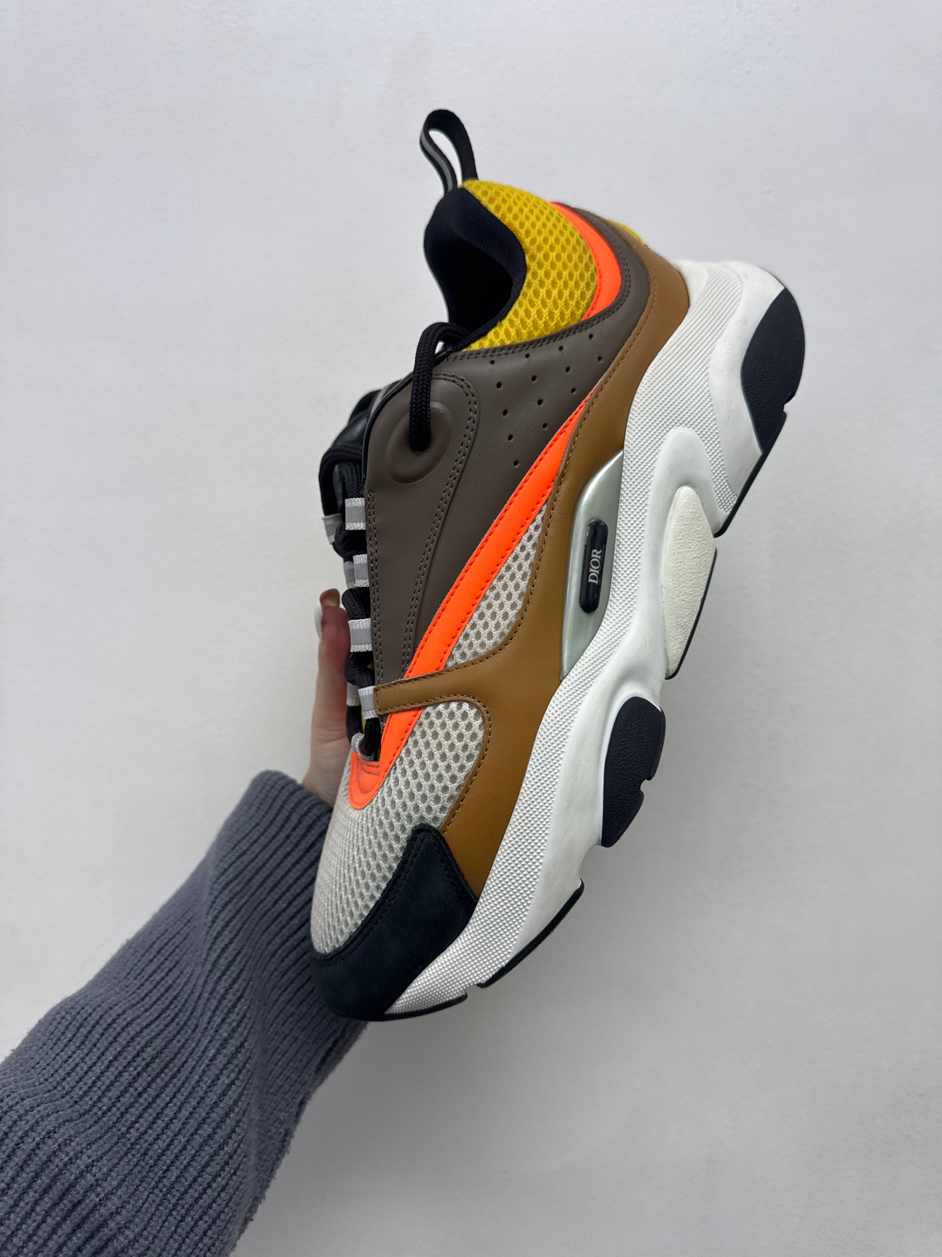 Dior B22 Brown Orange White  Used 44 N/A