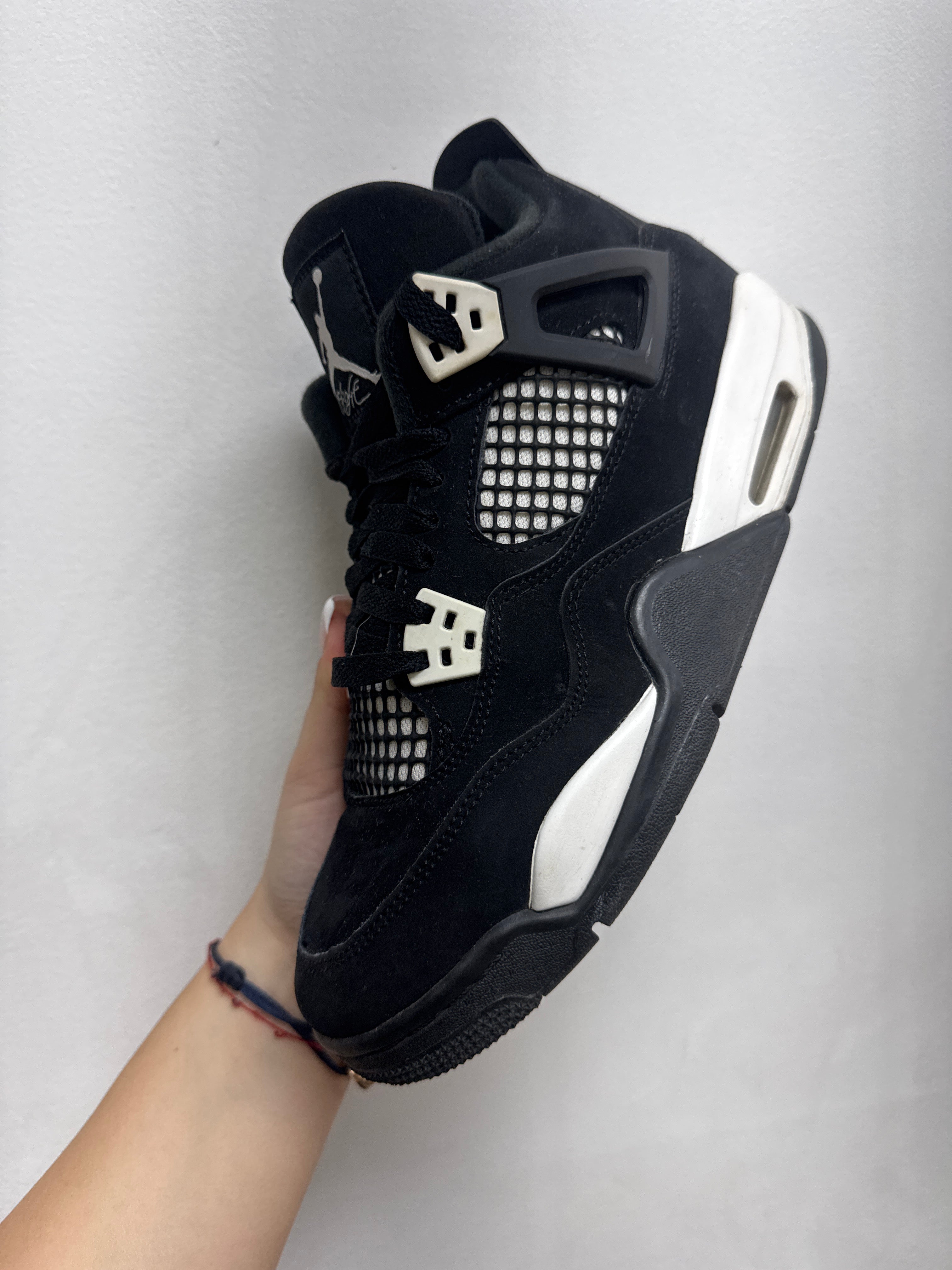 Jordan 4 White Thunder Sneakers