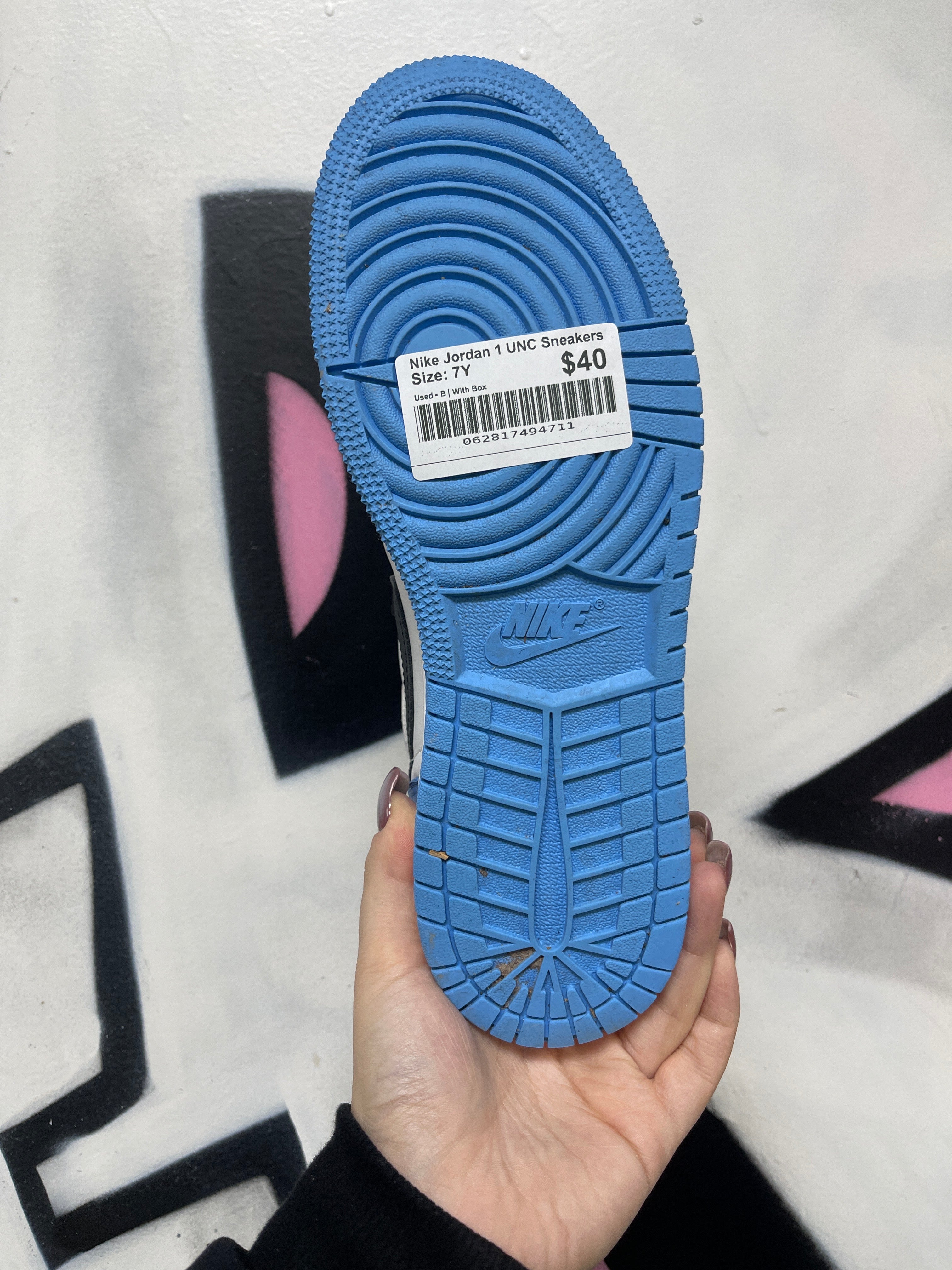 Nike Jordan 1 UNC Sneakers