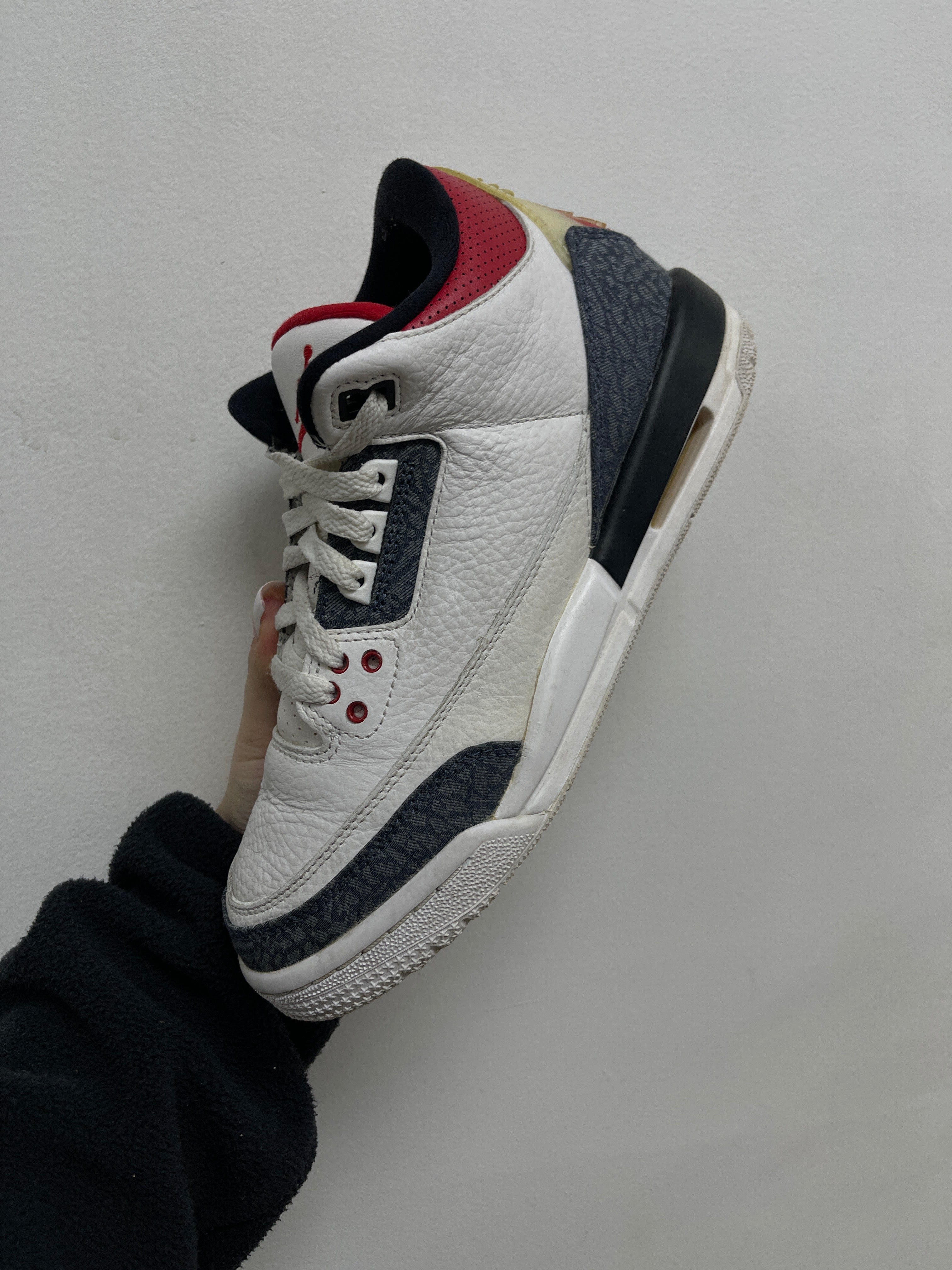 Jordan 3 Denim Fire Red Sneakers