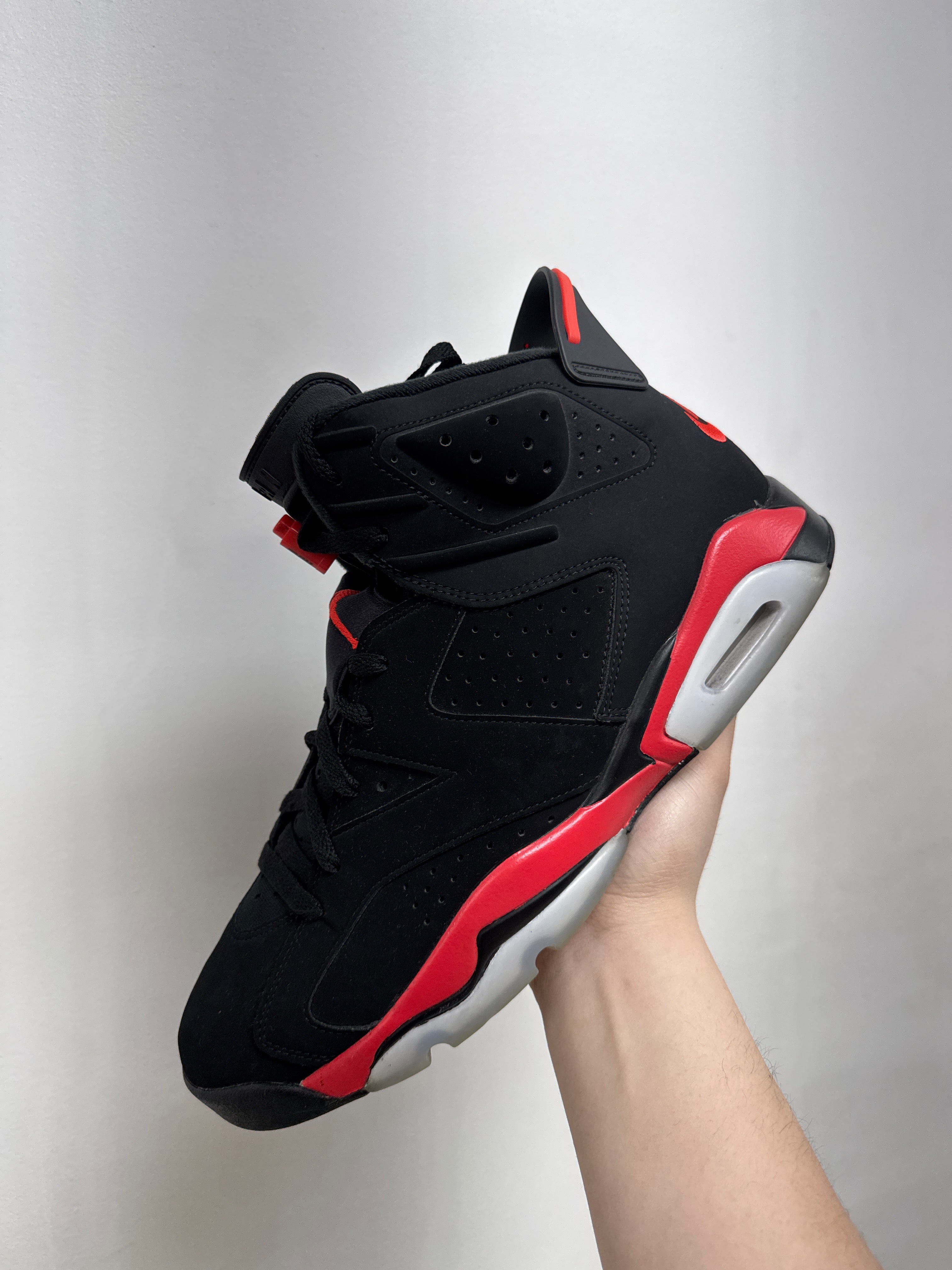 Jordan 6 Infrared Sneakers