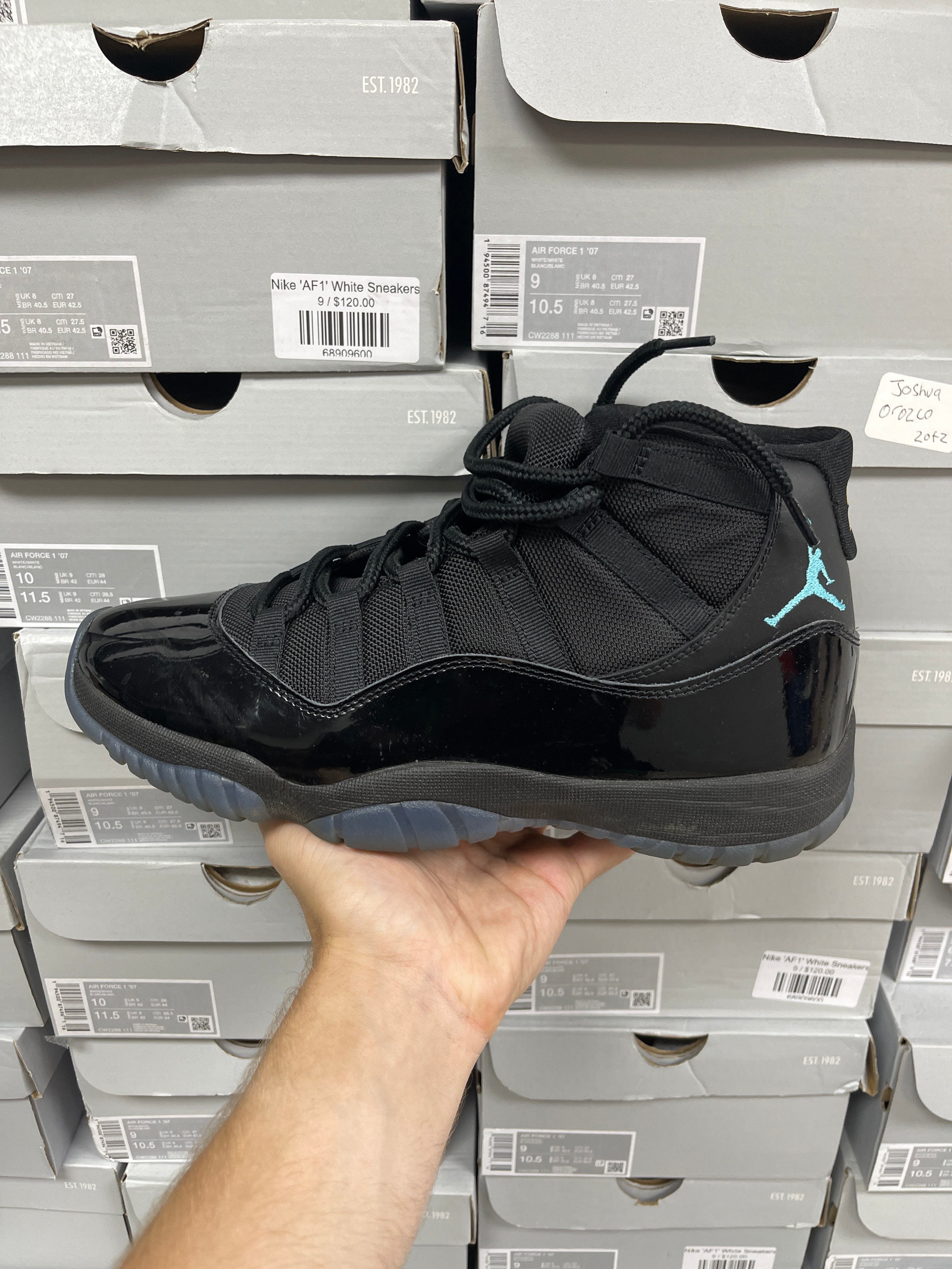 Jordan 11 Gamma Sneakers