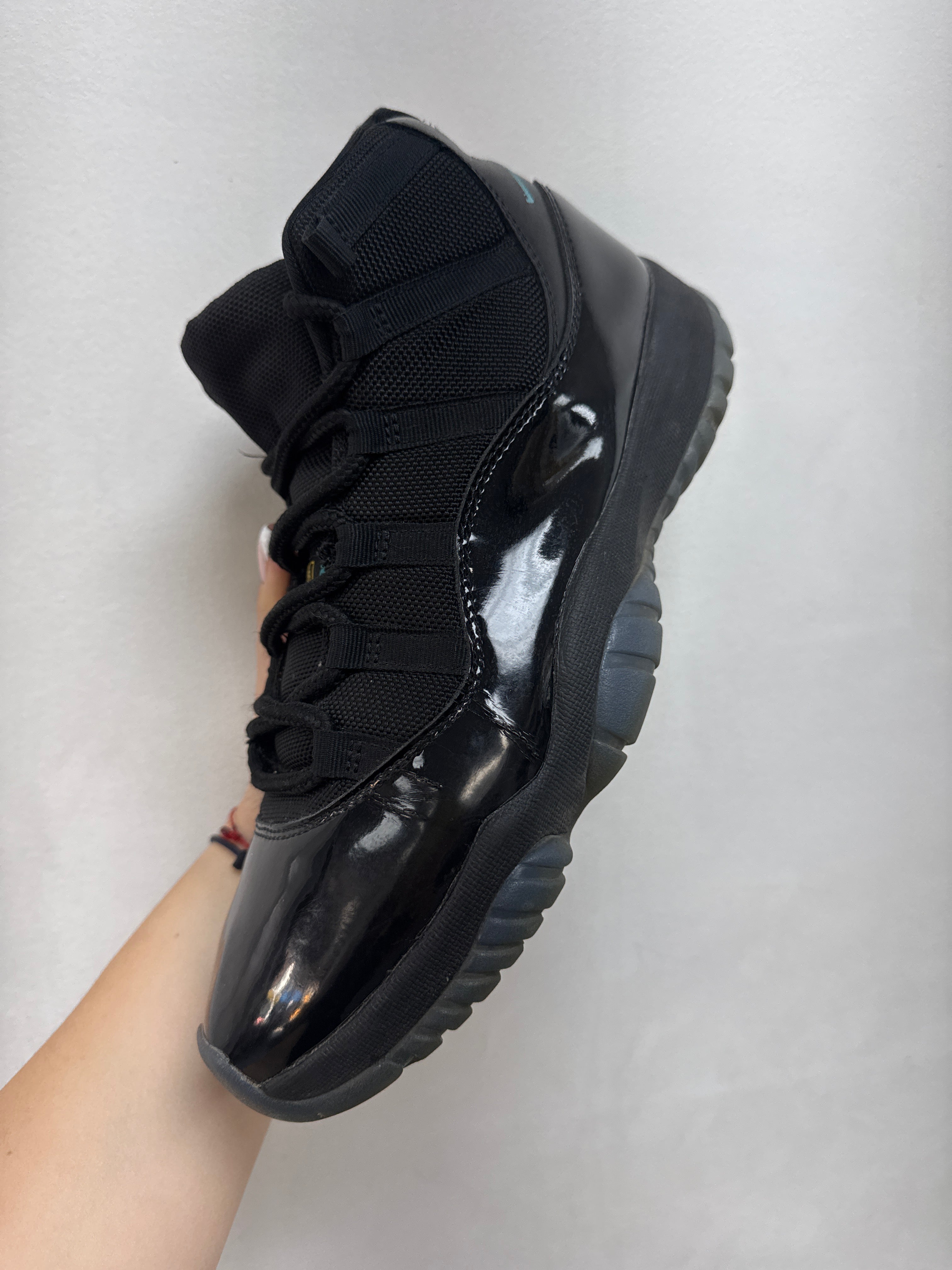 Jordan 11 Gamma Sneakers
