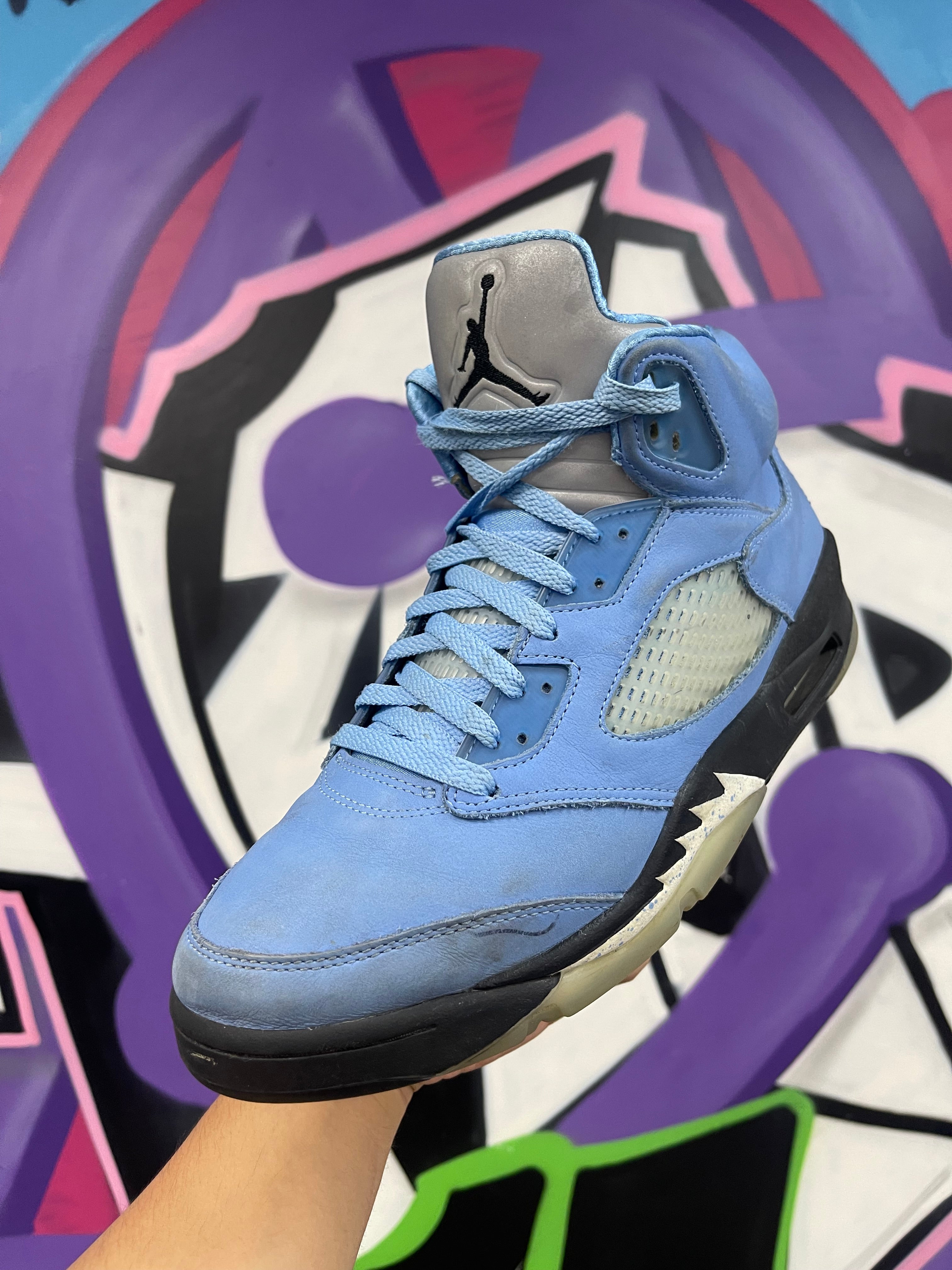 Jordan 5 UNC Sneakers