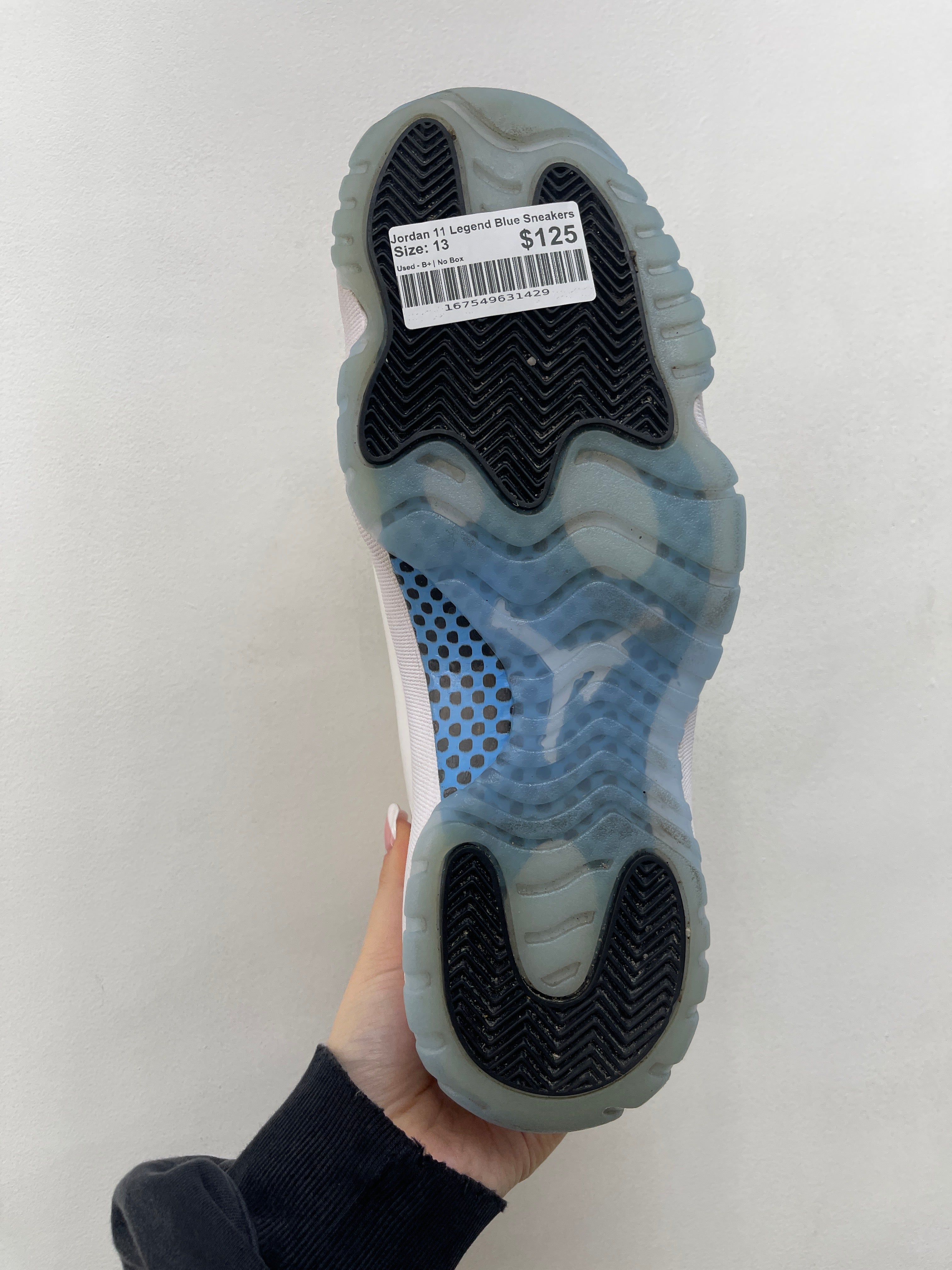 Jordan 11 Legend Blue Sneakers