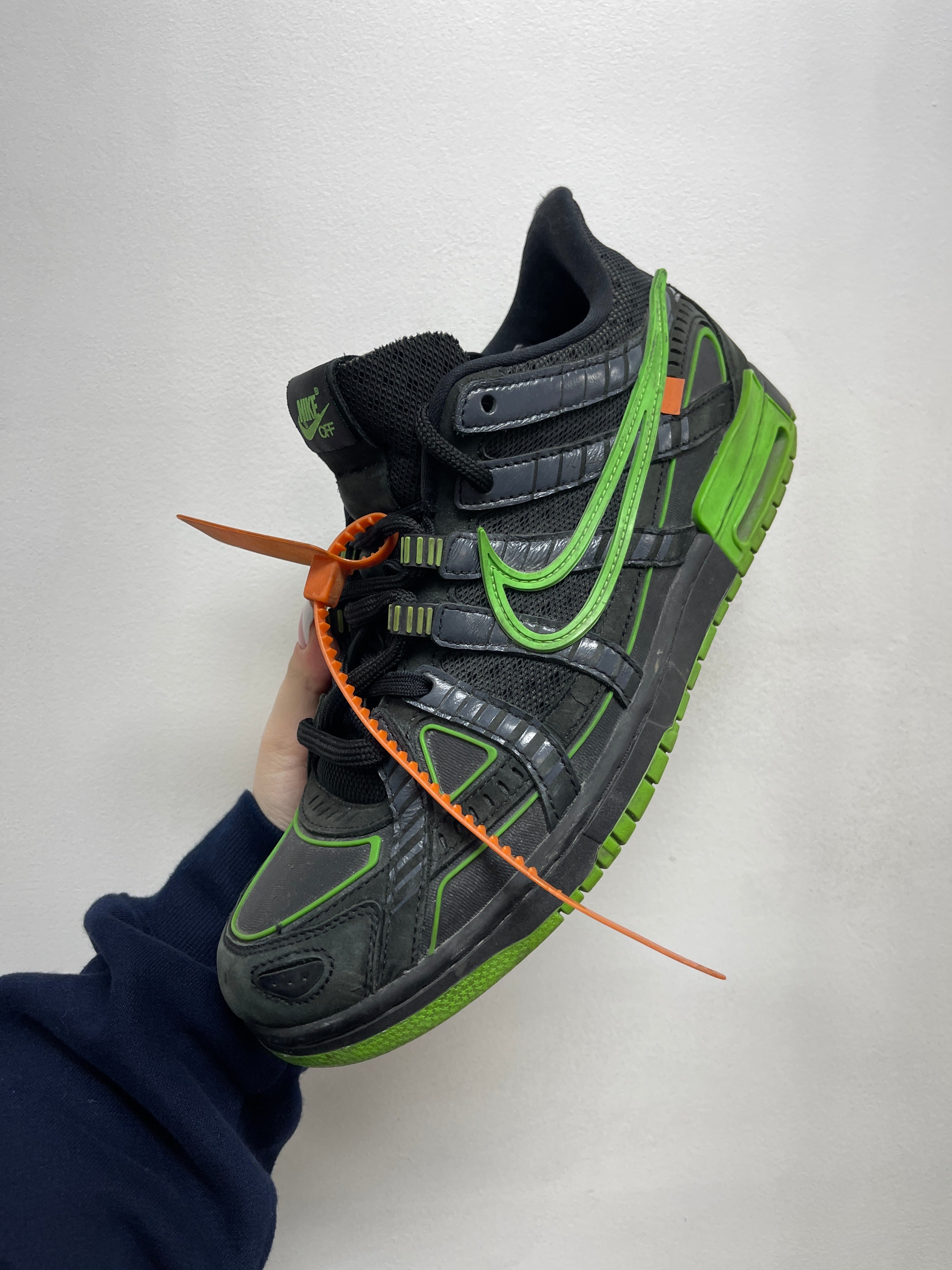 Nike x Off-White Dunk Low Ruber Green Strike Sneakers
