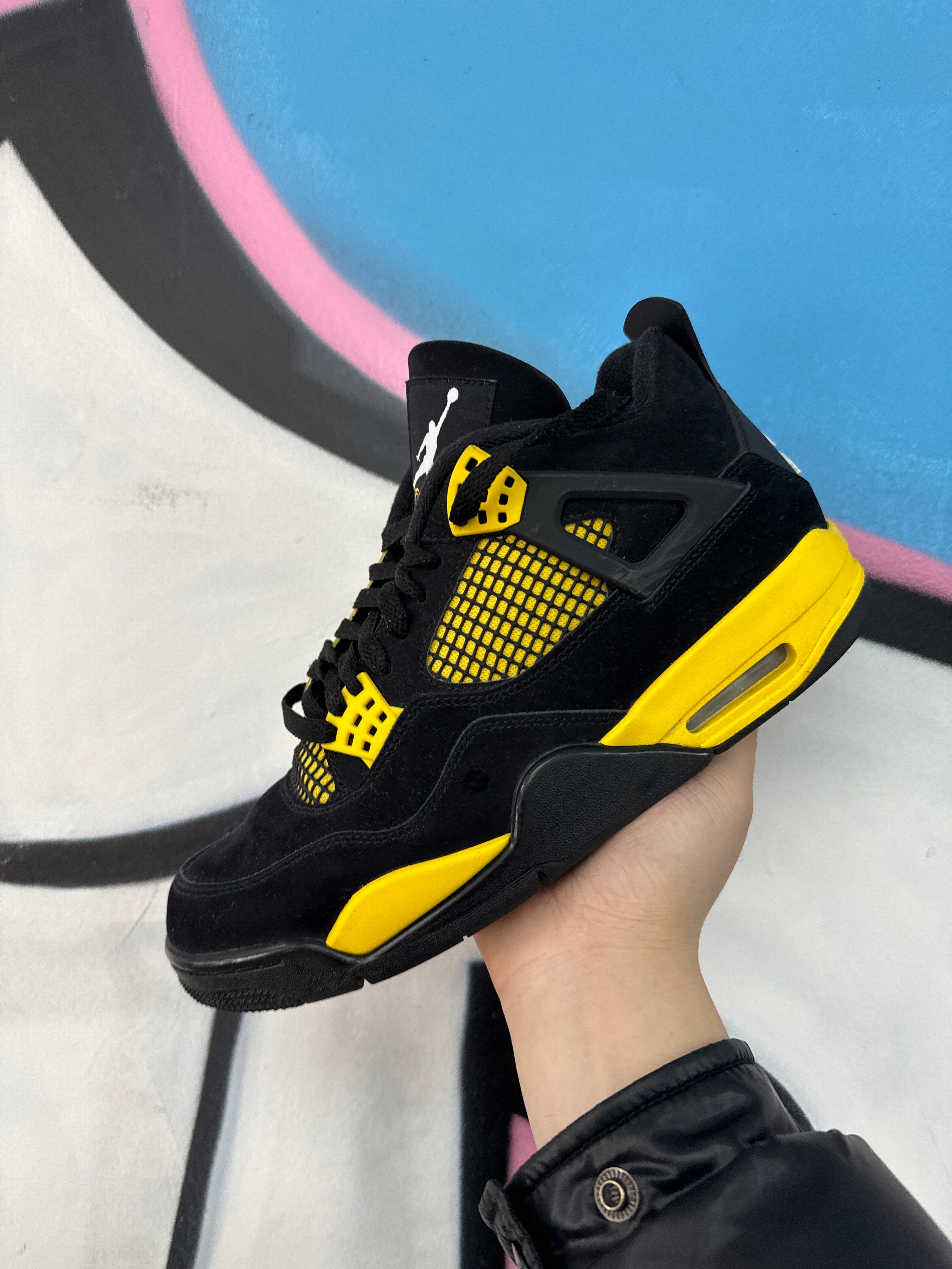 Jordan 4 Yellow Thunder Sneakers