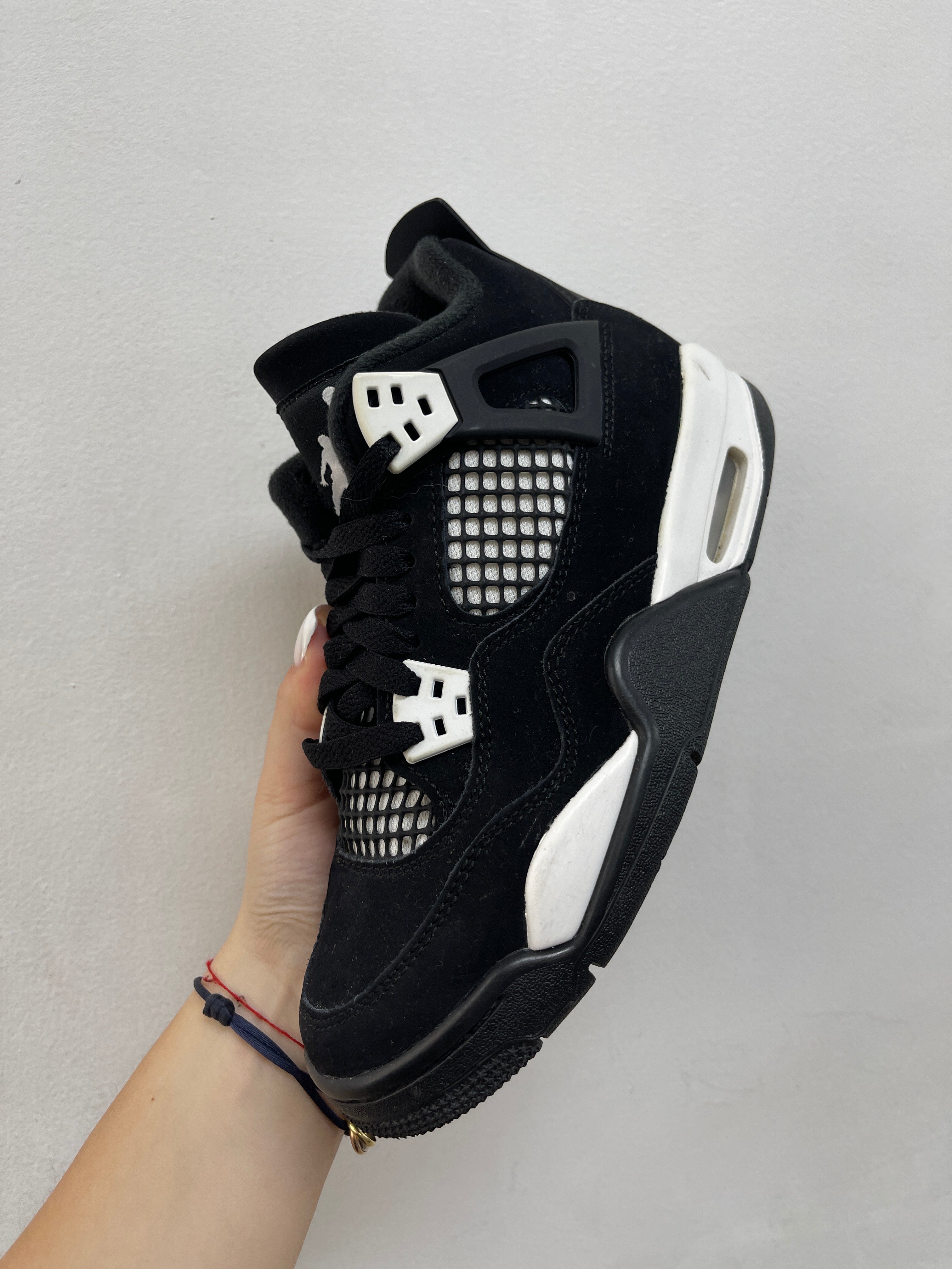 Jordan 4 White Thunder Sneakers