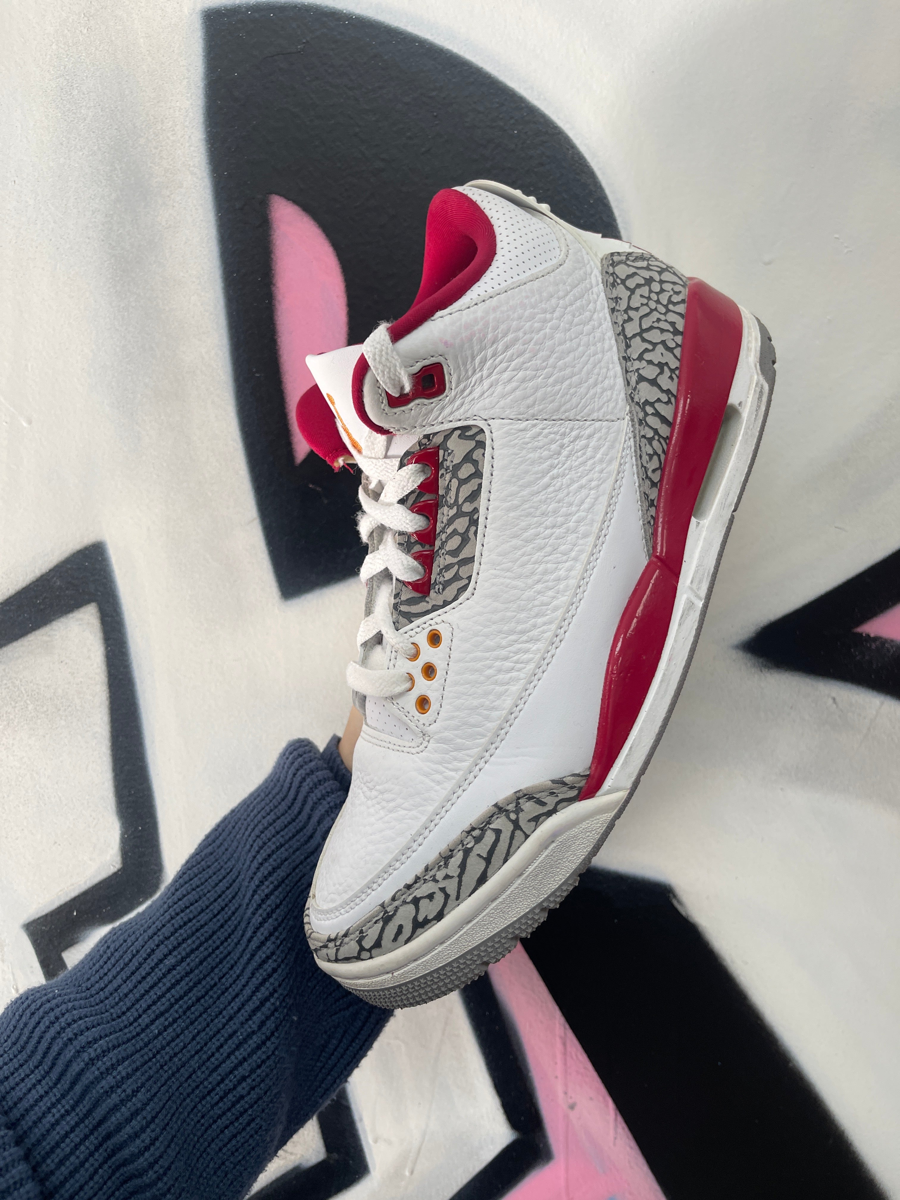 Jordan 3 Cardinal Sneakers