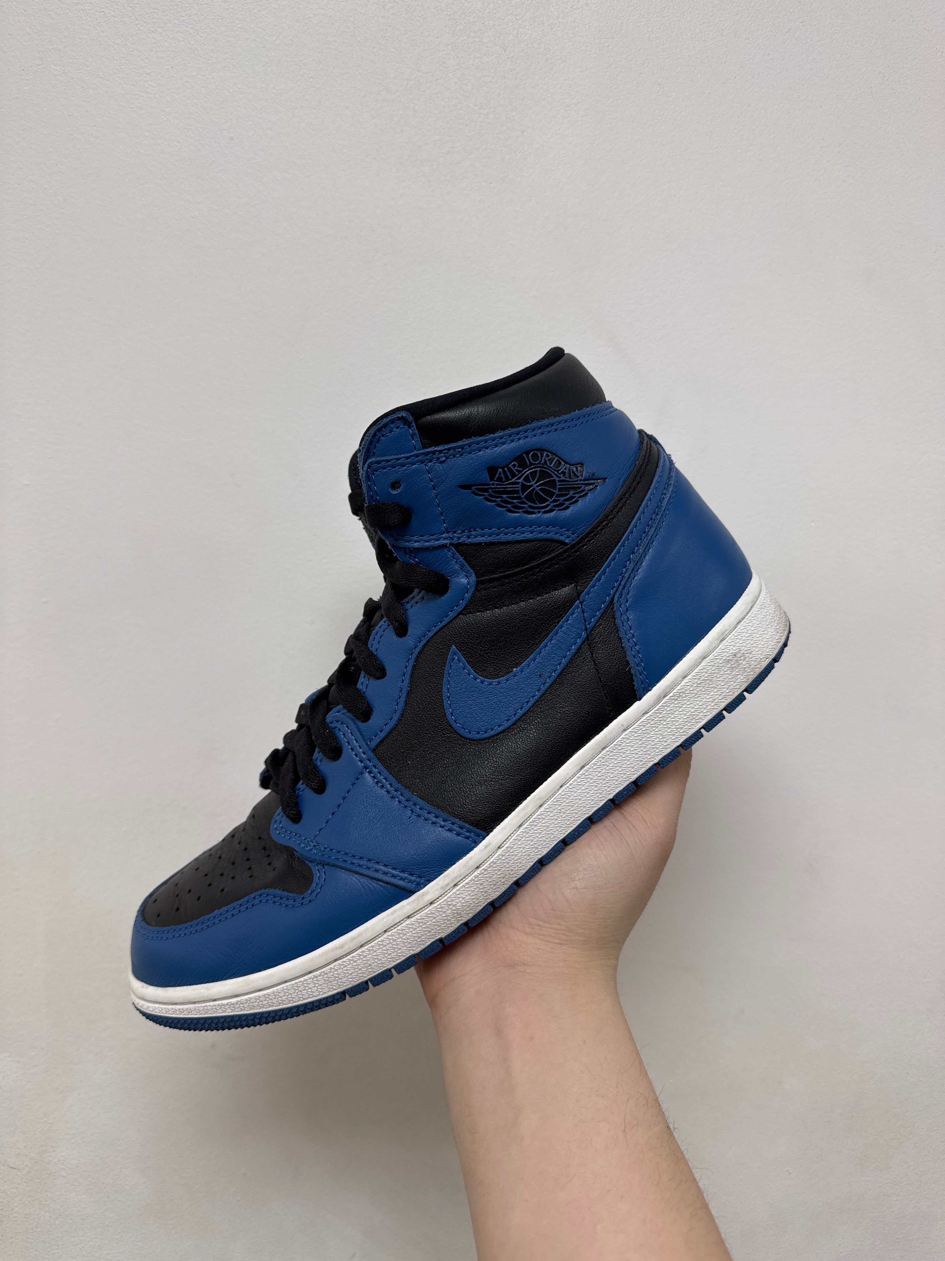Jordan 1 Dark Marina Sneakers