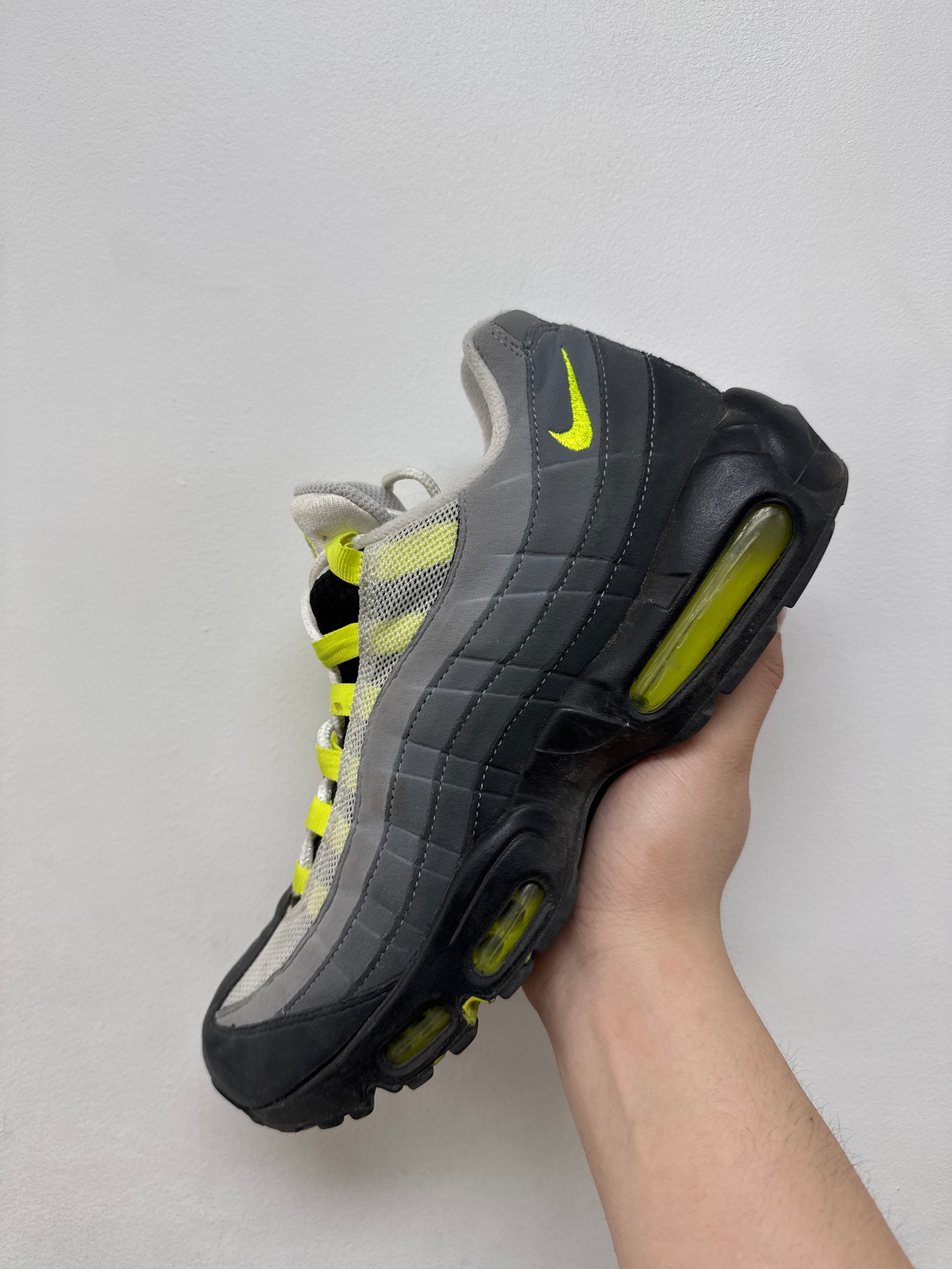 Nike AM95 Neon Sneakers
