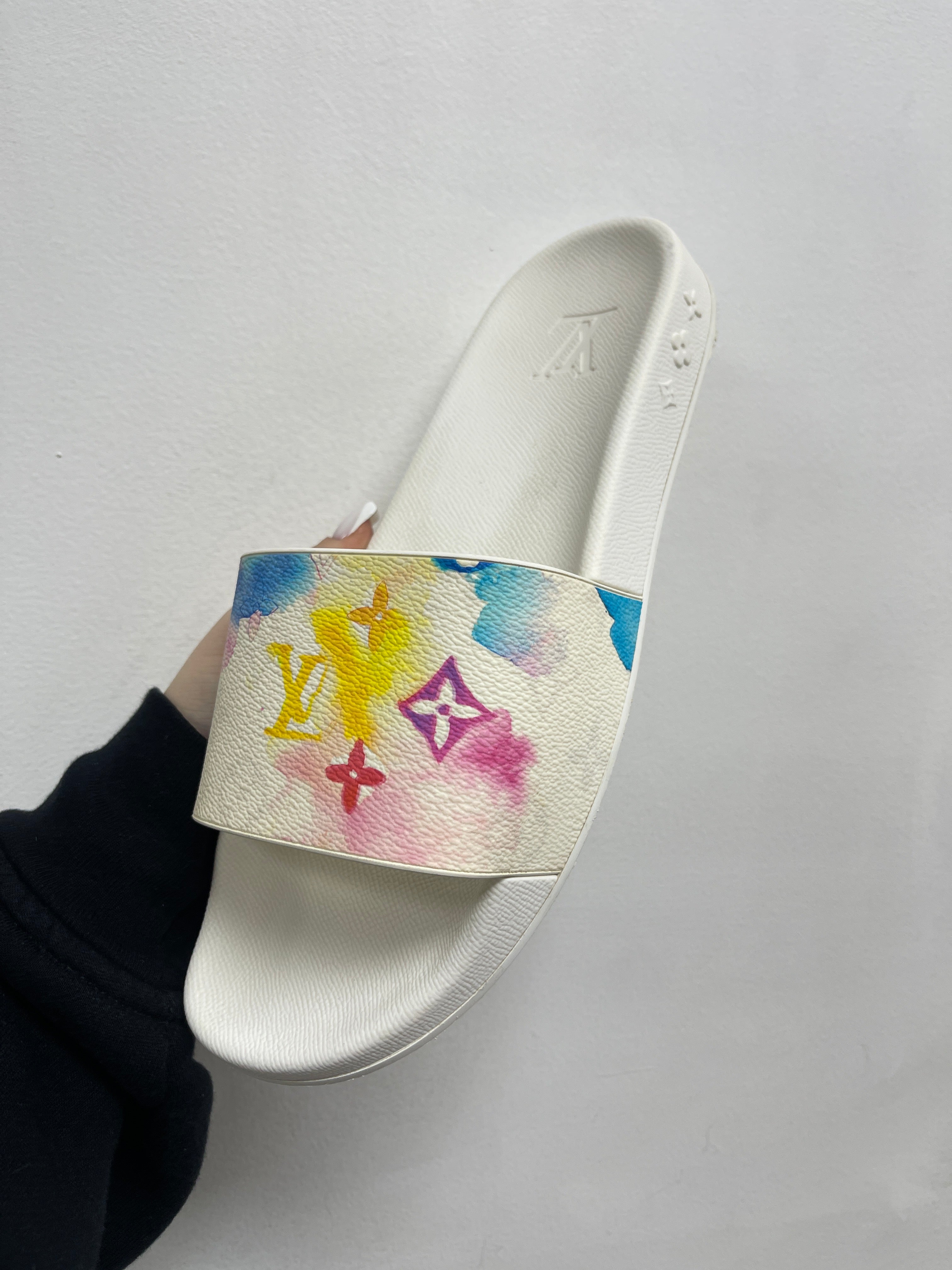 Louis Vuitton White Water Color Slides