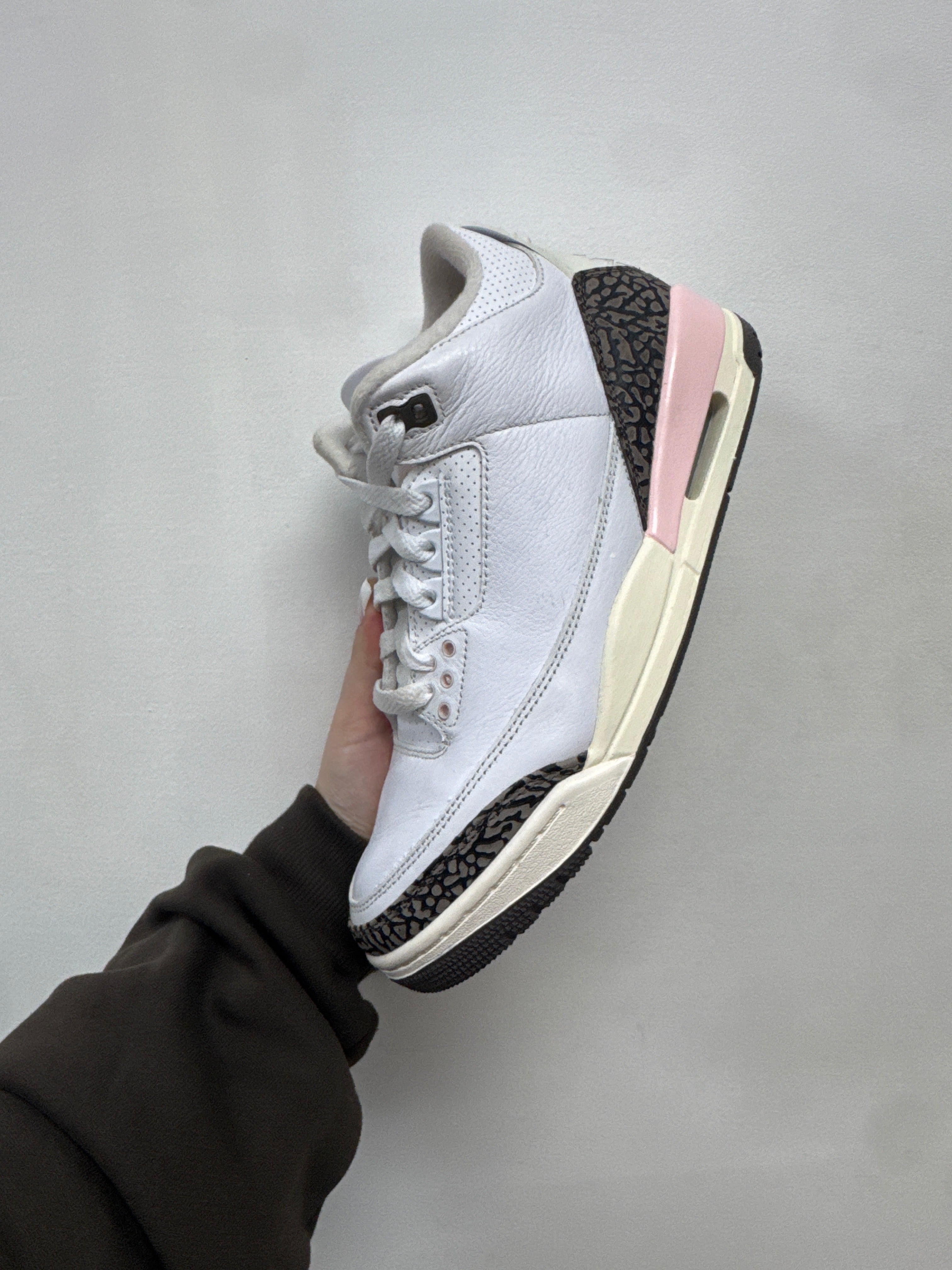 Jordan 3 Neopolitan Sneakers