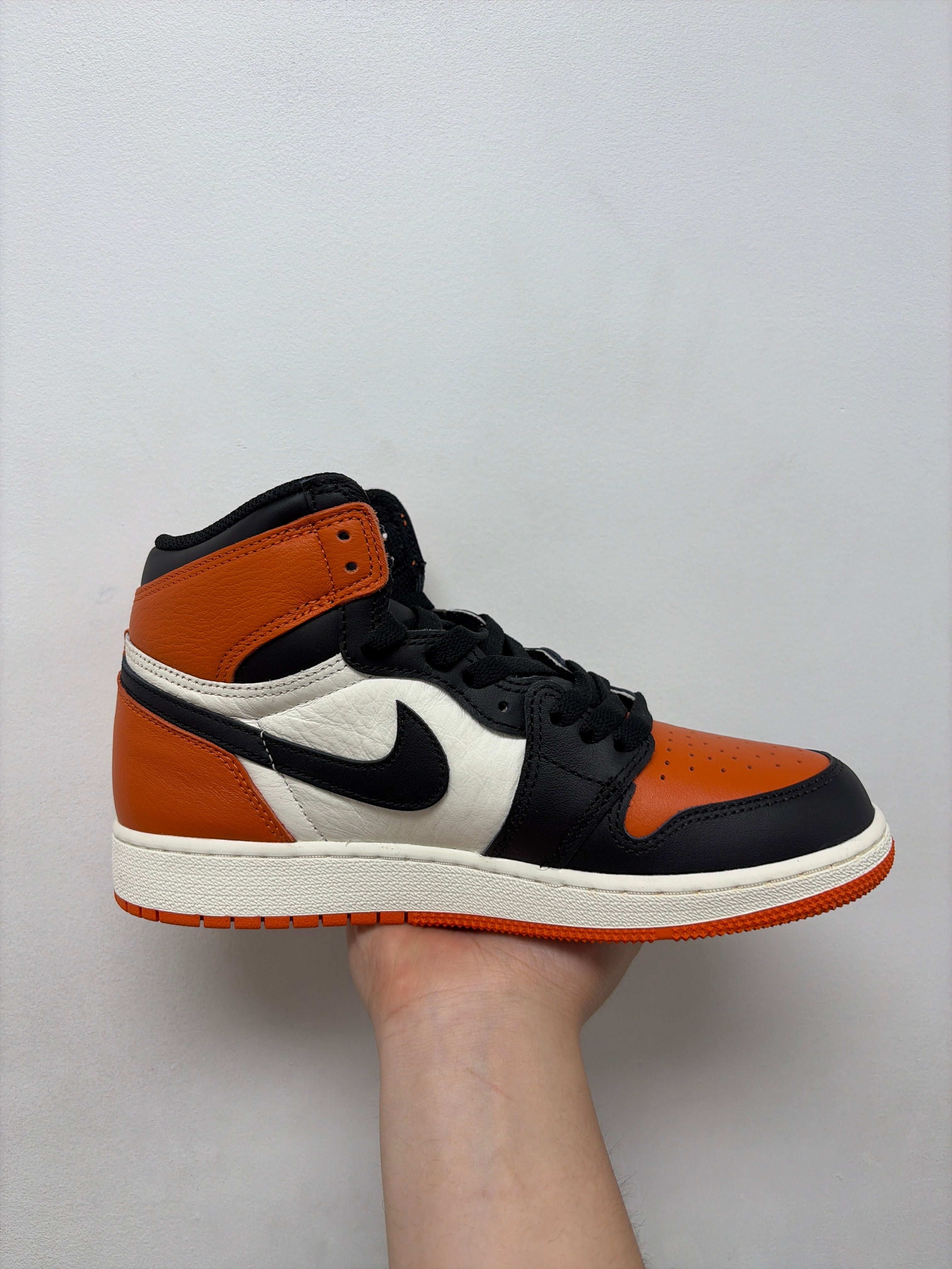 Jordan 1 Shattered Backboard Sneakers