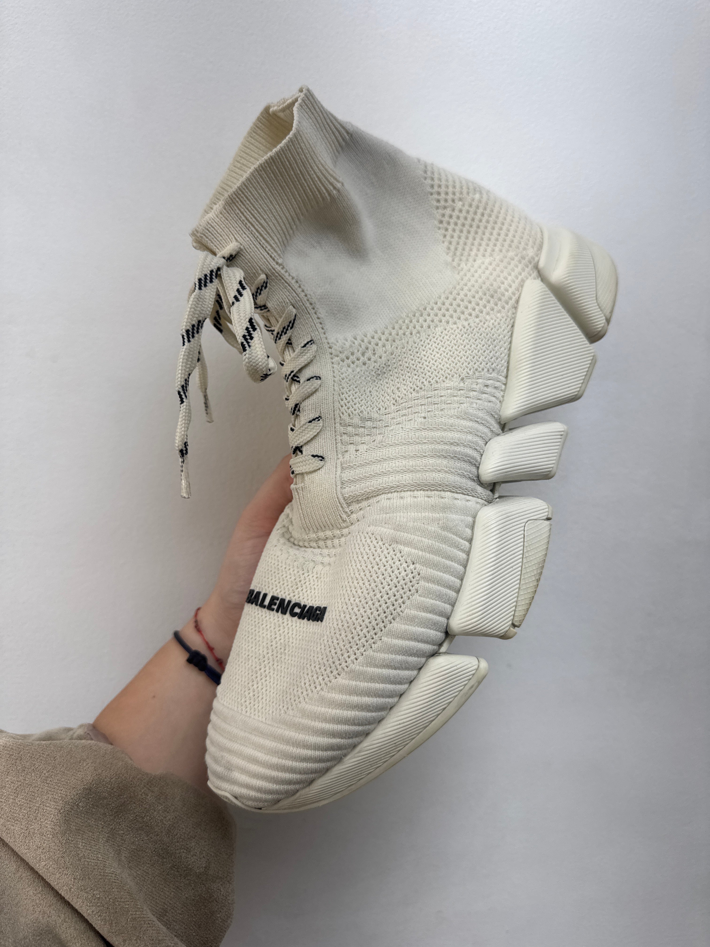 Balenciaga White Black Speed Lace Up 2.0 Sneakers