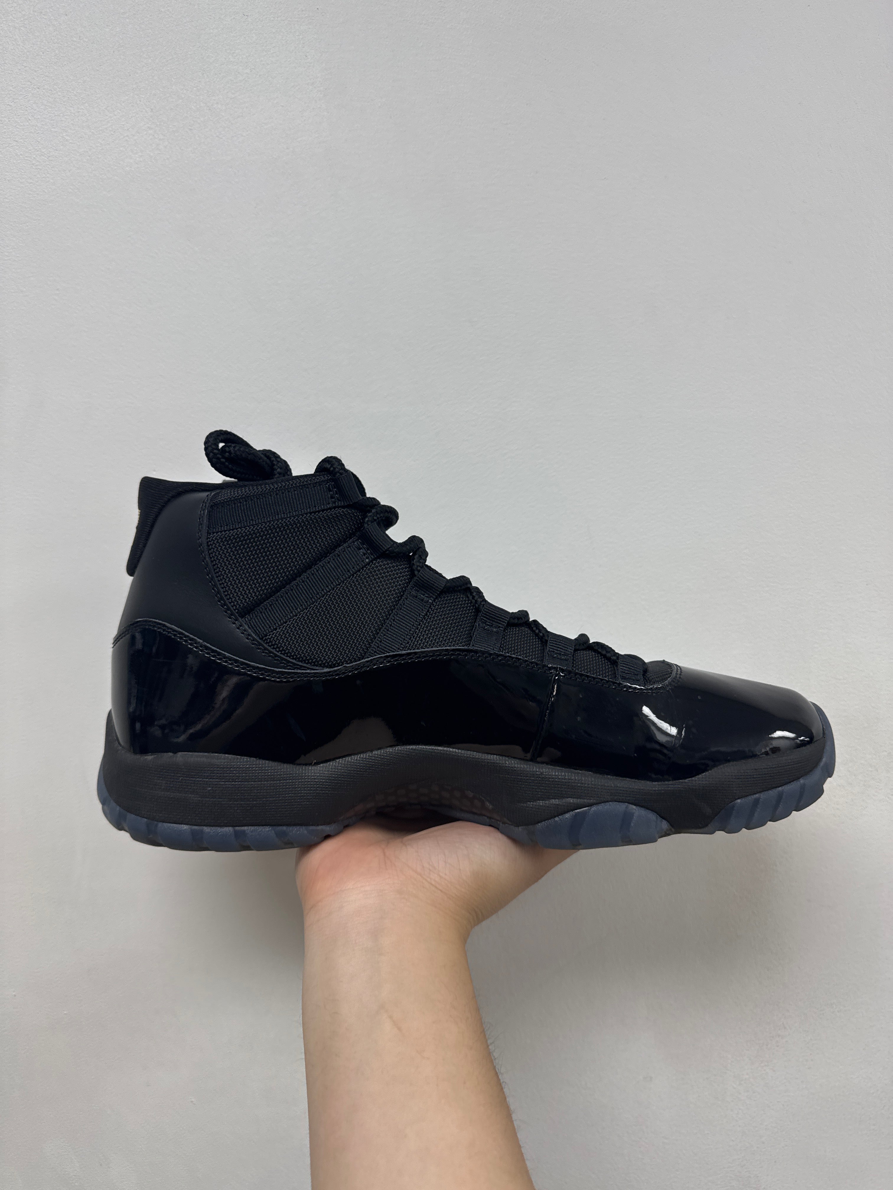 Jordan 11 Gamma Sneakers