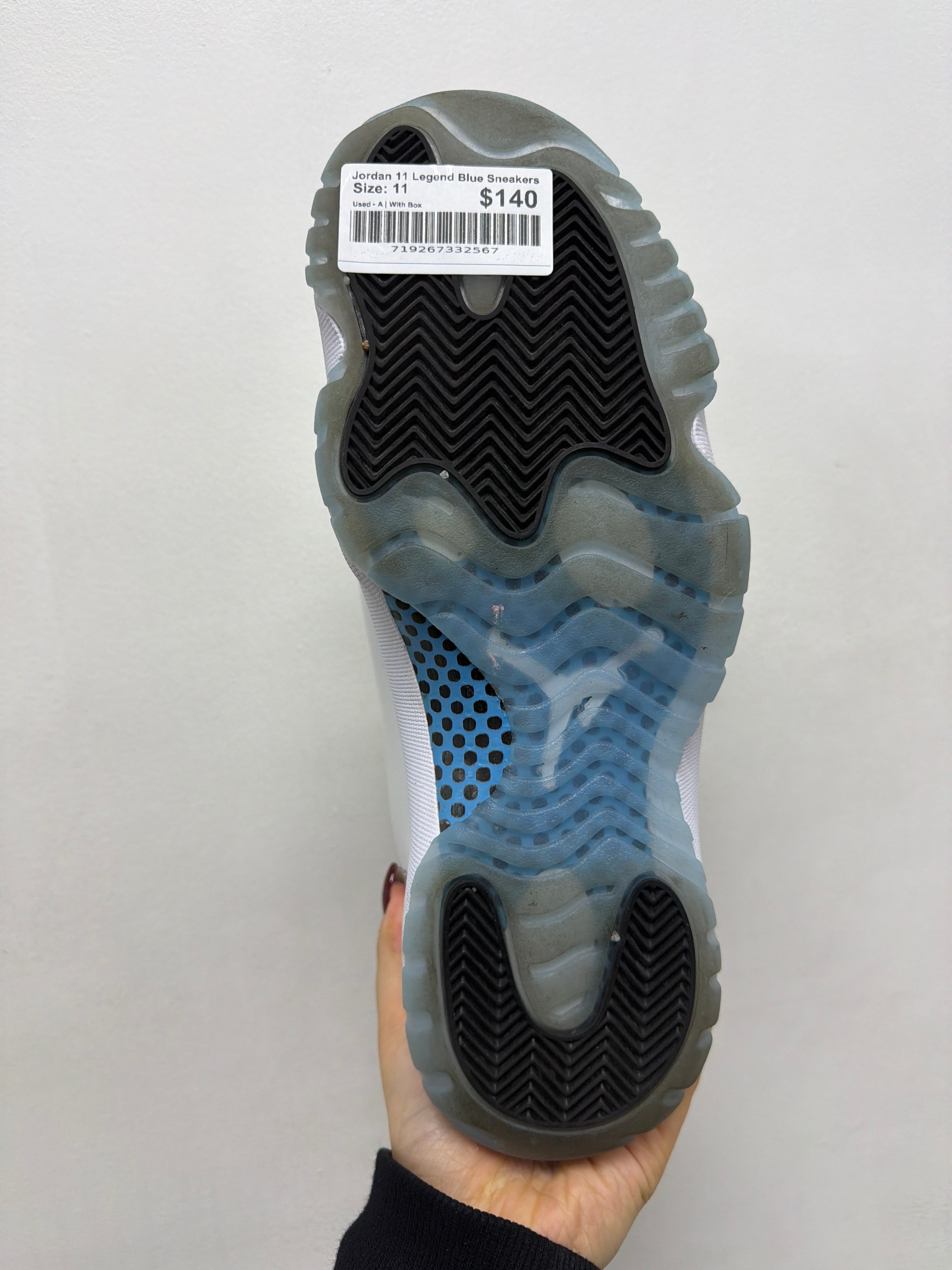 Jordan 11 Legend Blue Sneakers