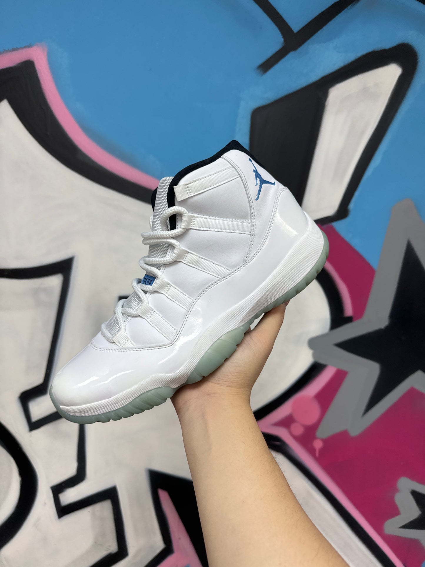 Jordan 11 Columbia Sneakers