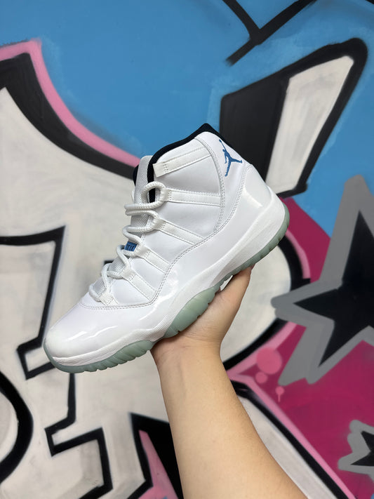 Jordan 11 Columbia Sneakers