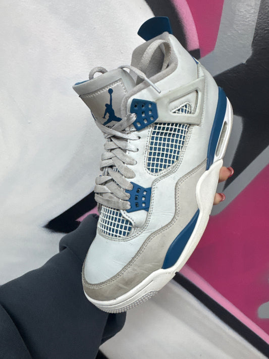 Nike Jordan 4 Military Blue Sneakers